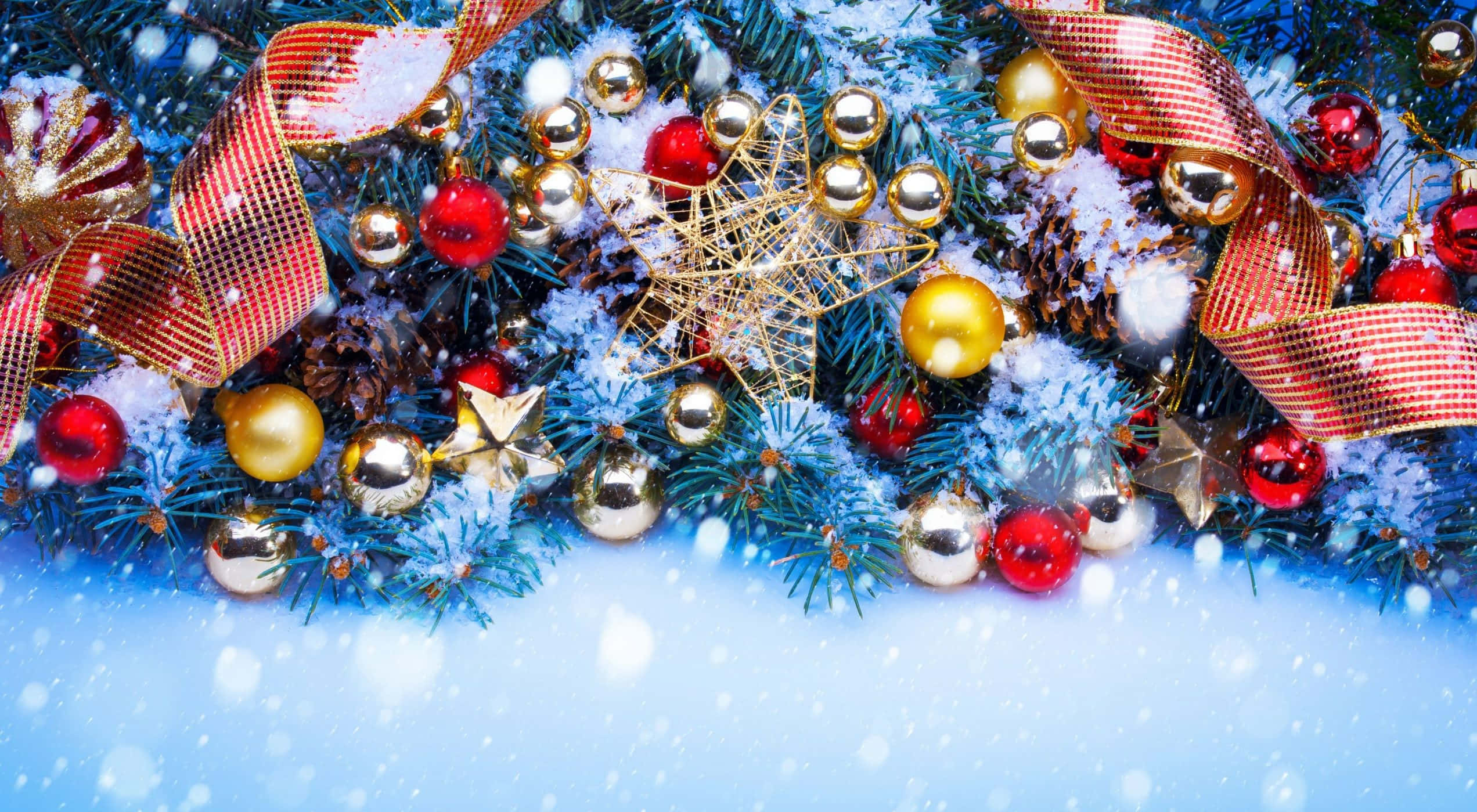 Digital Art Ng Cool Christmas Garland Ornament Wallpaper
