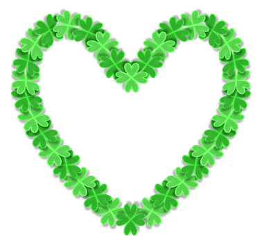 Disenyong Hugis Puso na May Masuwerteng Clover Wallpaper