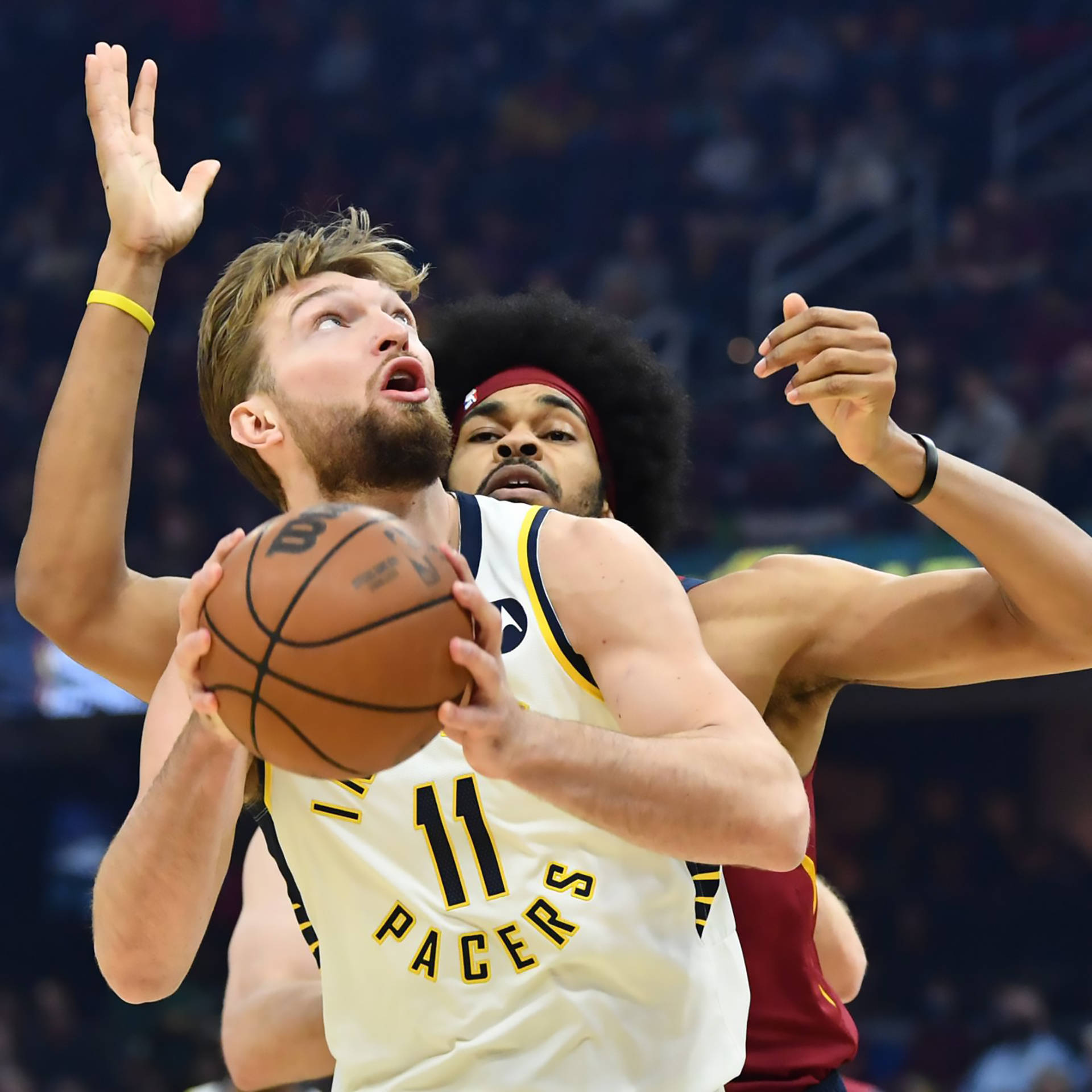 Domantas Sabonis na Guwardado ni Jarett Allen Wallpaper