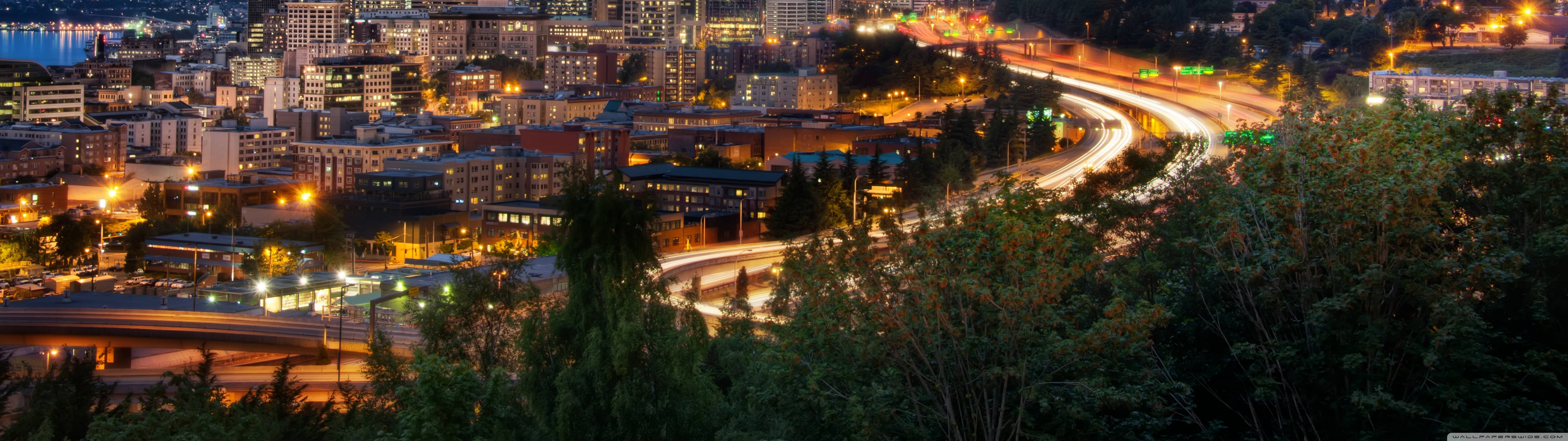 Downtown Seattle: Isang Urbanong Oasis sa Esmeraldang Siyudad Wallpaper