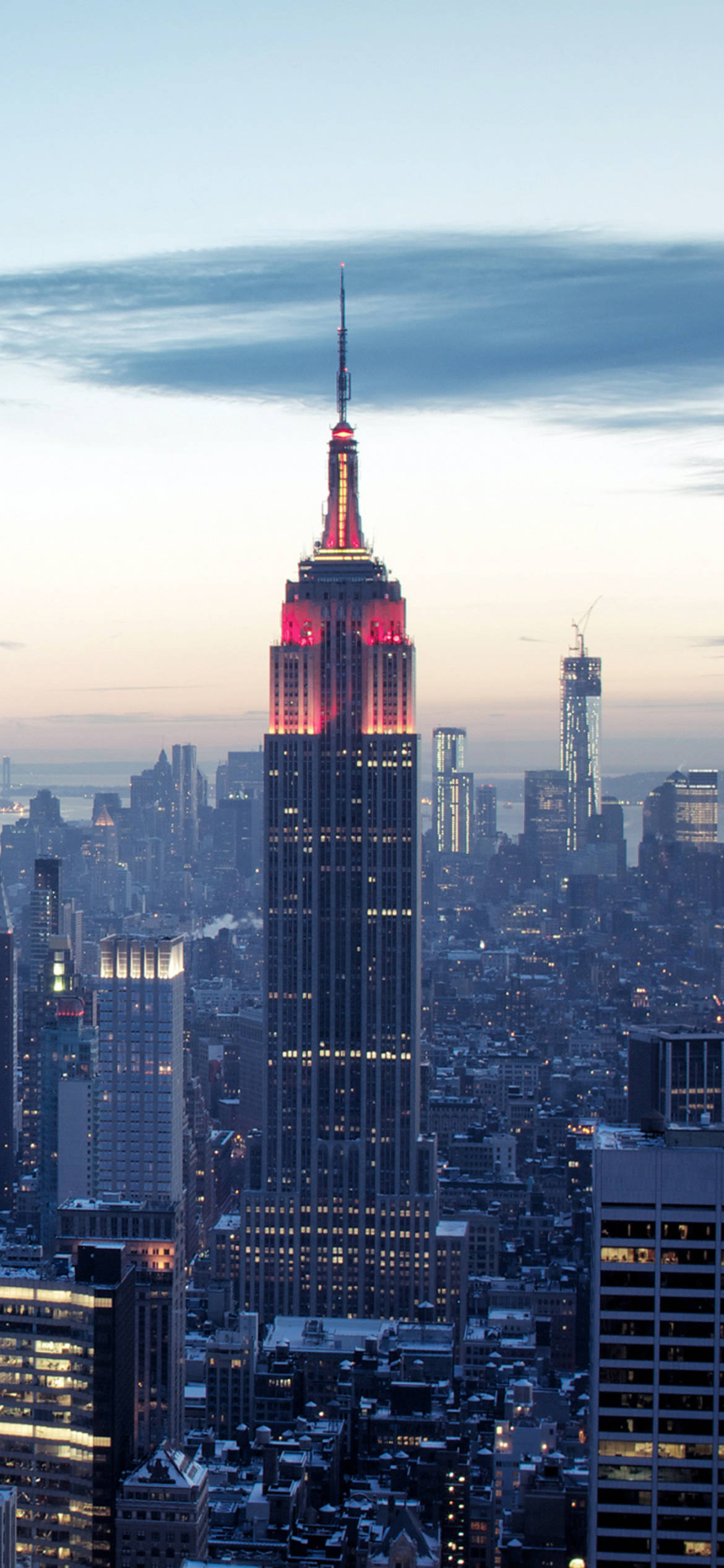 "Eksperyensyahin ang mahika ng Big Apple gamit ang nakakagulat na New York iPhone wallpaper". Wallpaper