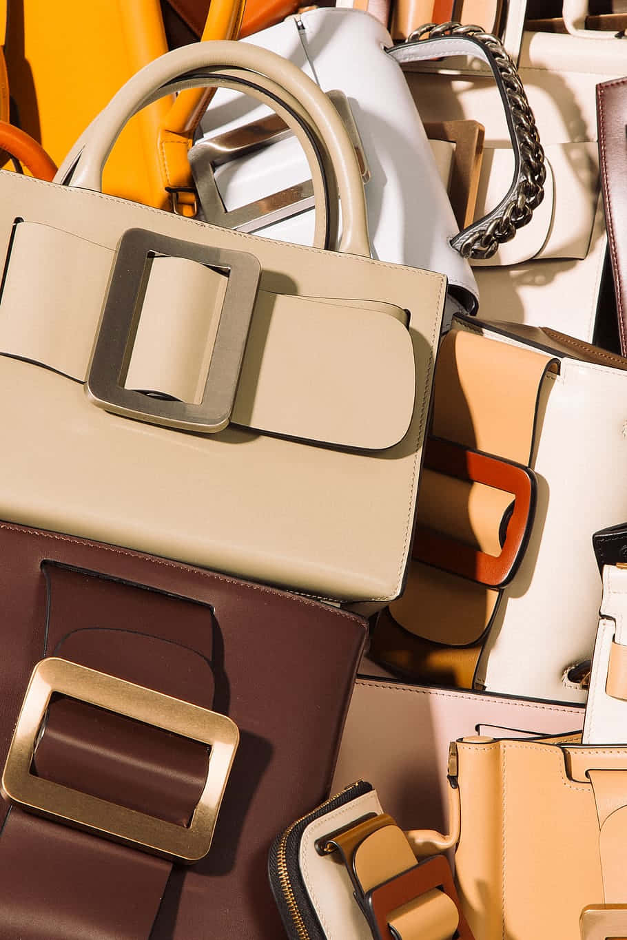 Eleganteng Bobby Handbag ni BOYY Wallpaper