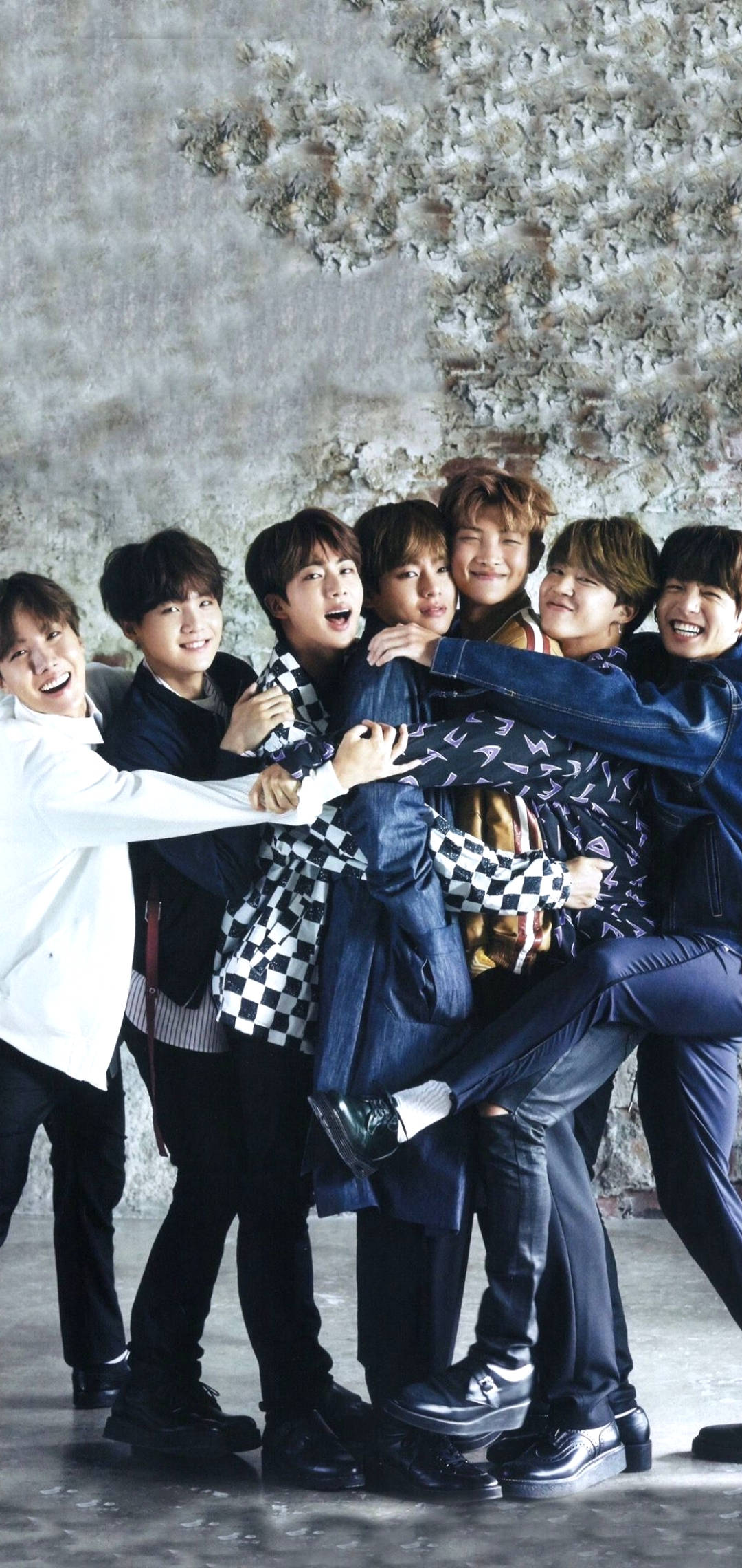Endearing BTS Lockscreen Wallpaper