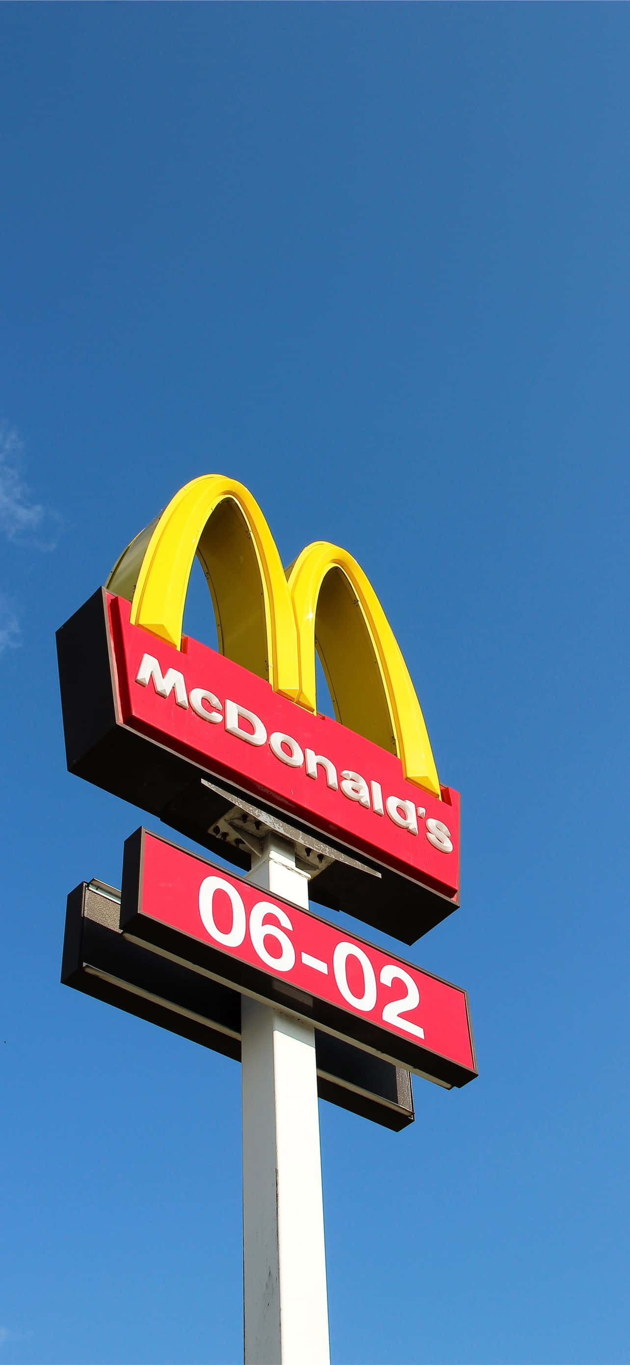 I-enjoy ang Aesthetic McDonald's at ang Iyong Paboritong Pagkain. Wallpaper