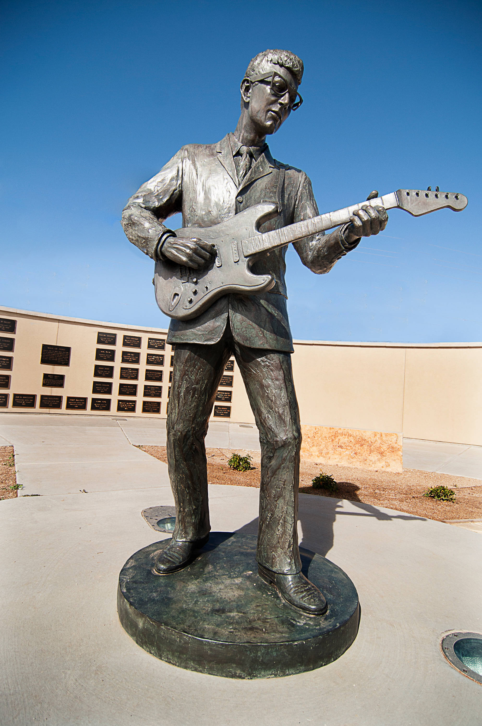 Estatwa nina Buddy Holly at The Crickets Wallpaper