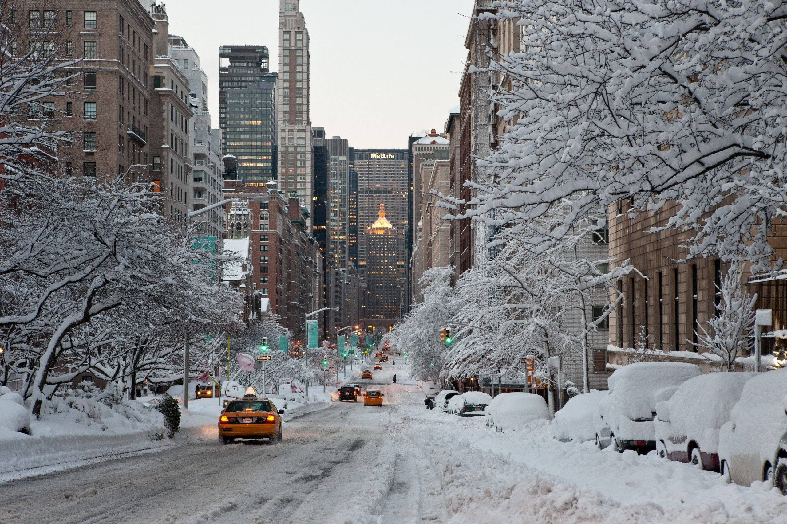 Estetika ng Taglamig sa New York na Nababalutan ng Niyebe Wallpaper