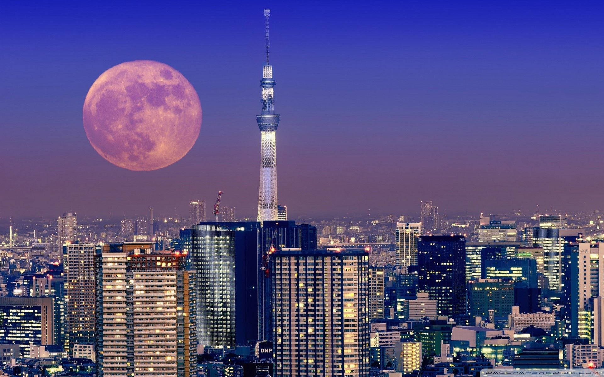 Estetikang Hapon ng Tokyo Tower at Buwan Para sa Kompyuter Wallpaper
