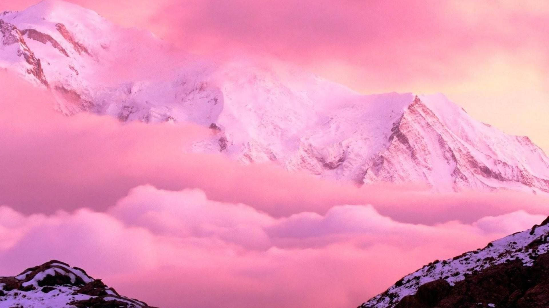 Estetikong Pink na Bundok Wallpaper