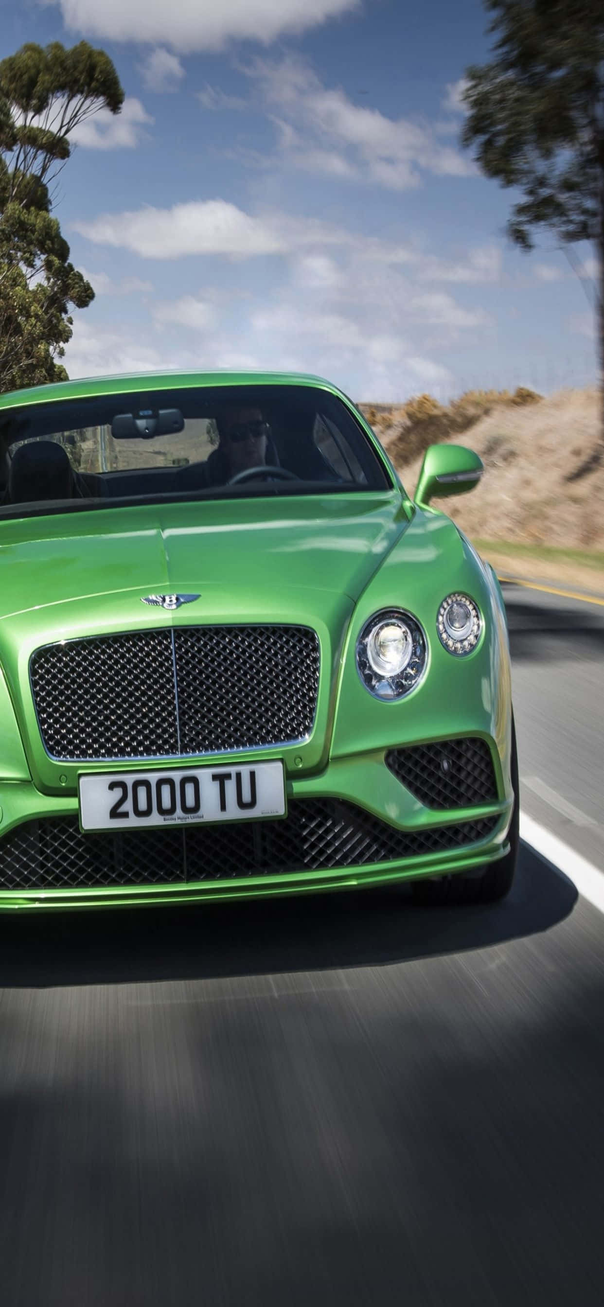 Experience ang Luxury ng isang iPhone XS Max at isang Bentley Car Wallpaper