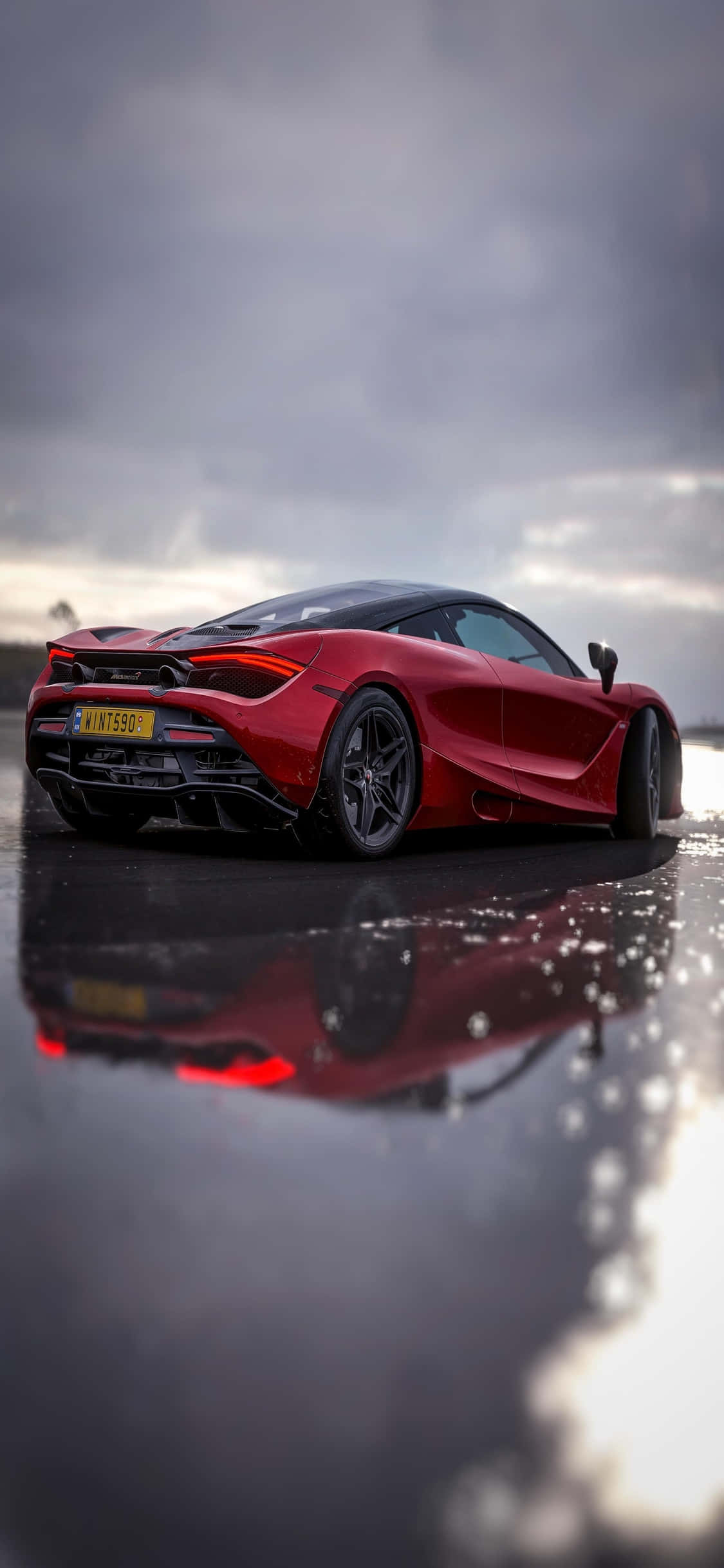 Maramdaman ang Bilis at Luho ng iPhone Xs Mclaren 720s Wallpaper