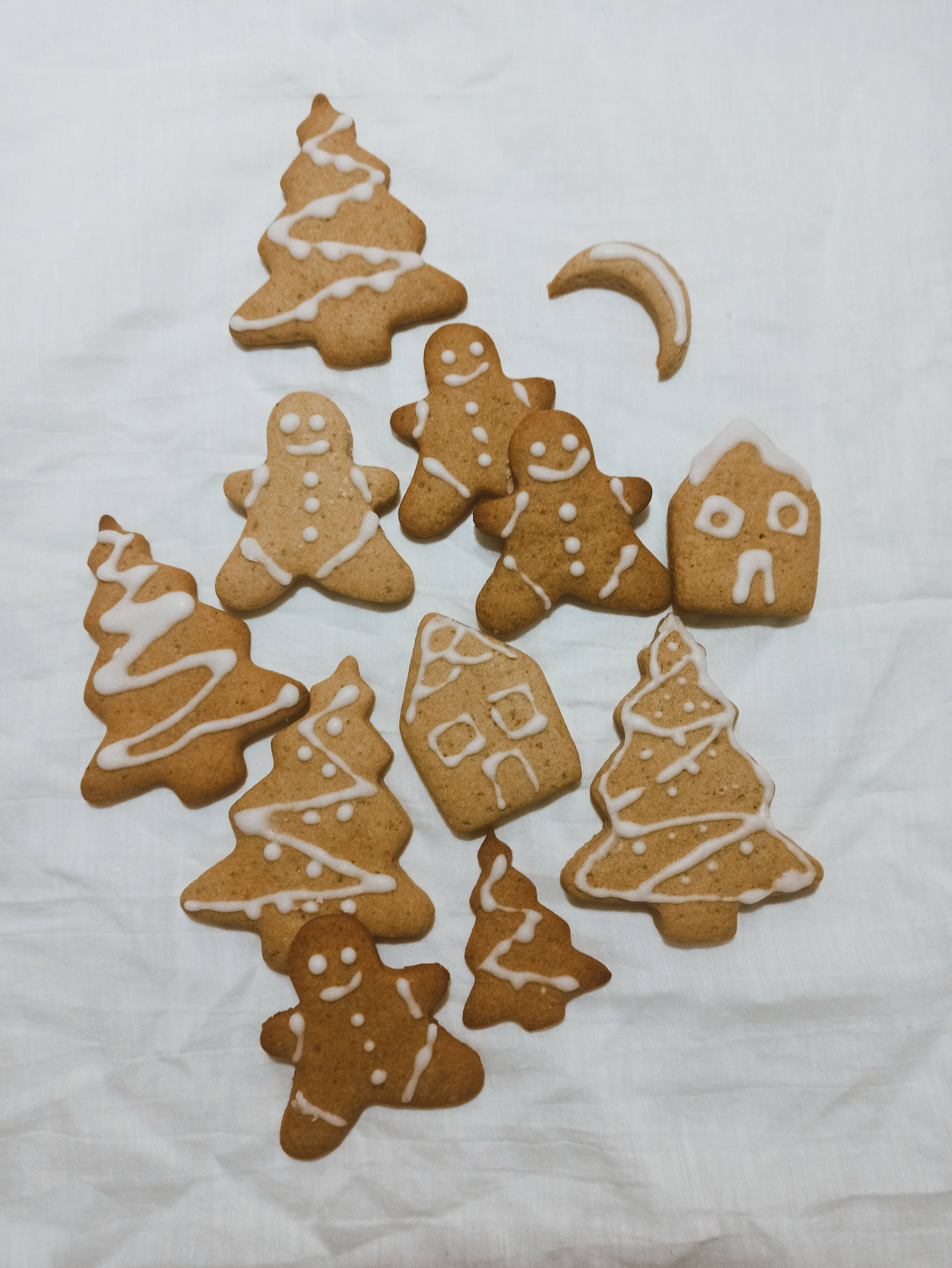 Festive Treat in Holiday Time Wallpaper