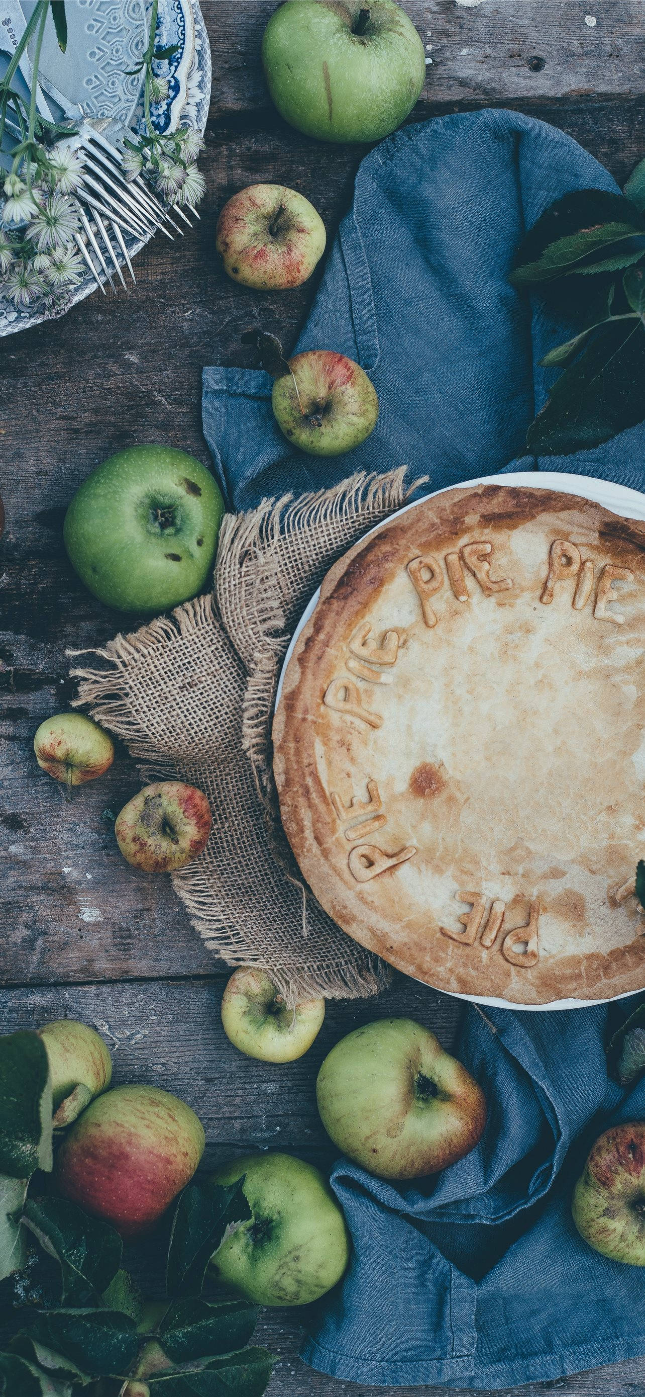 Bagong Lutong Pie Para sa Thanksgiving iPhone Wallpaper