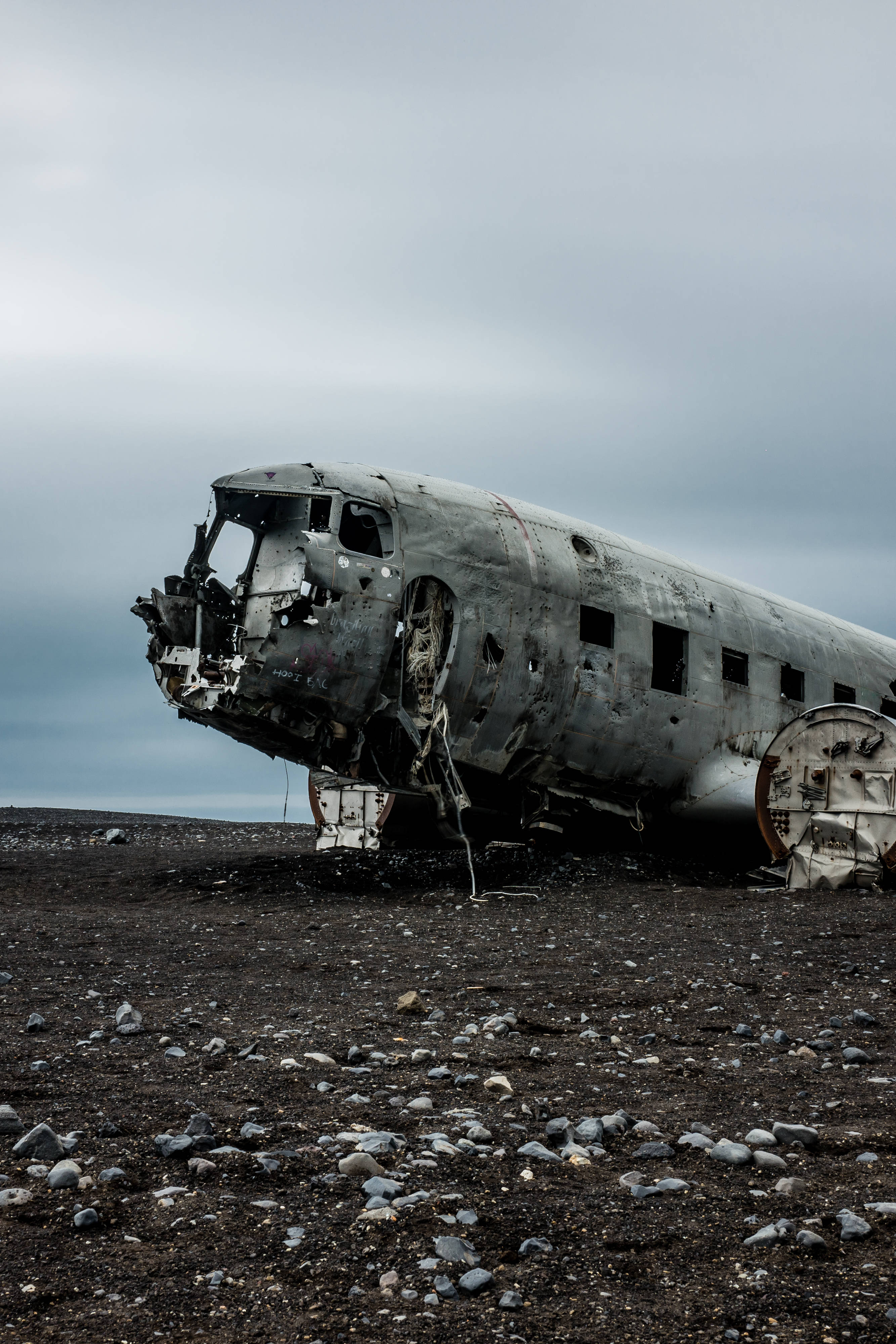 Harap na Tanaw ng Plane Wreck Wallpaper