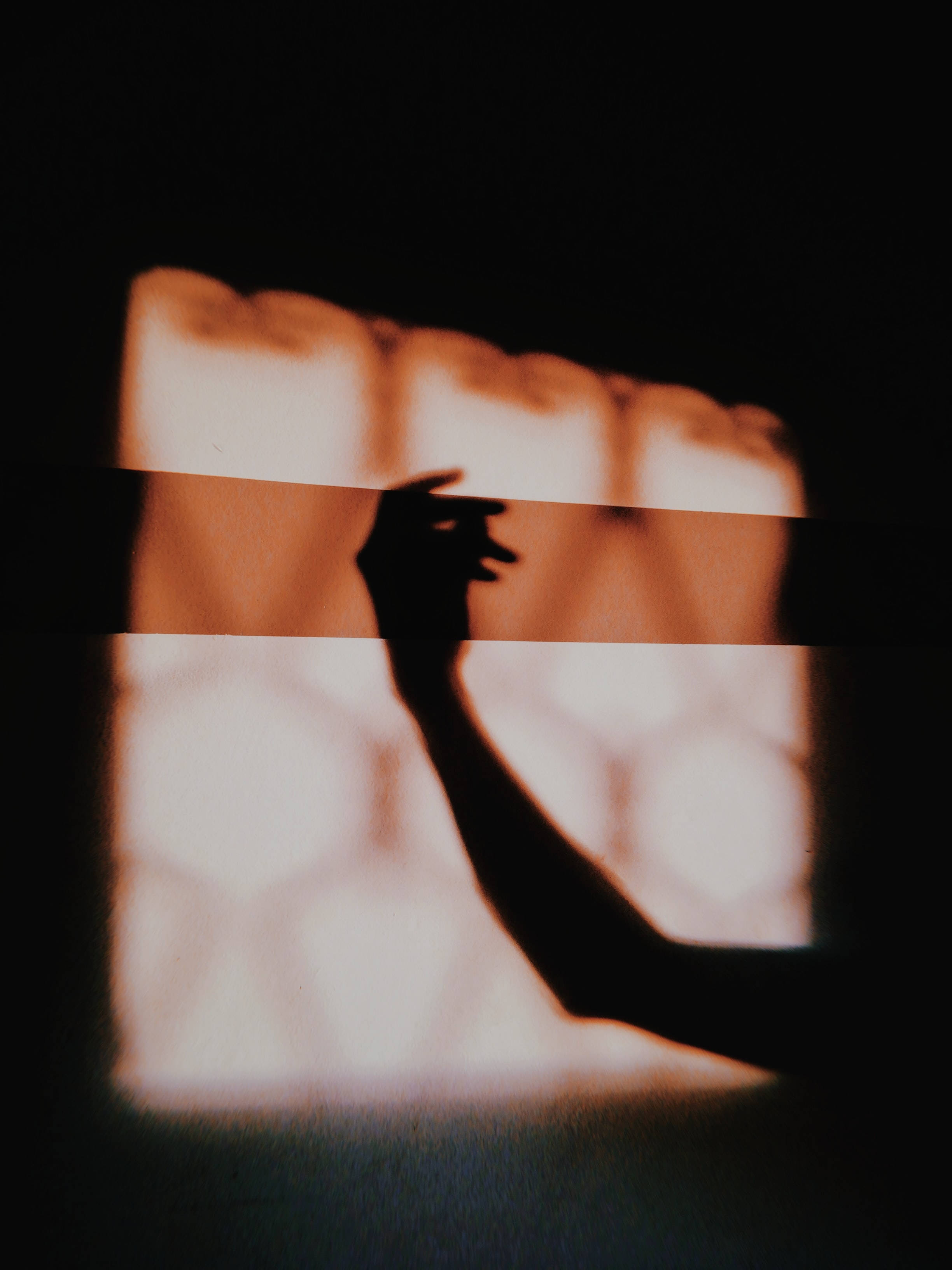 Gumawa ng Iyong Sariling Shadow Statement Wallpaper