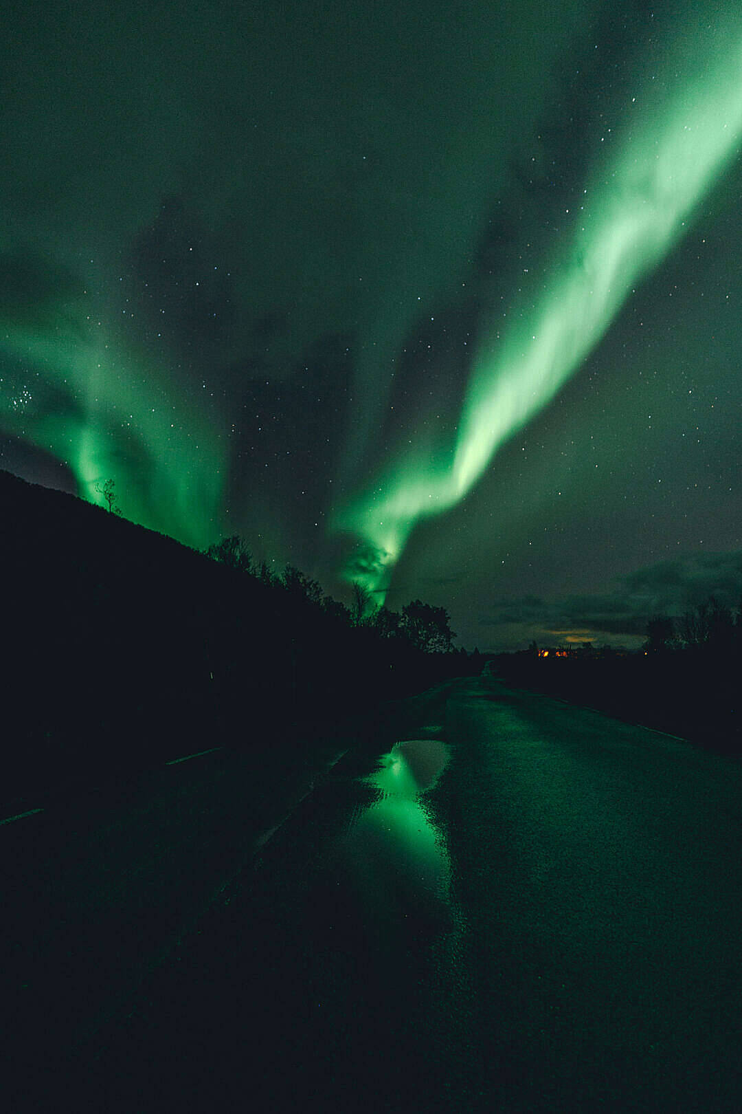 Hilagang Ilaw Sa Norway Green iPhone Wallpaper
