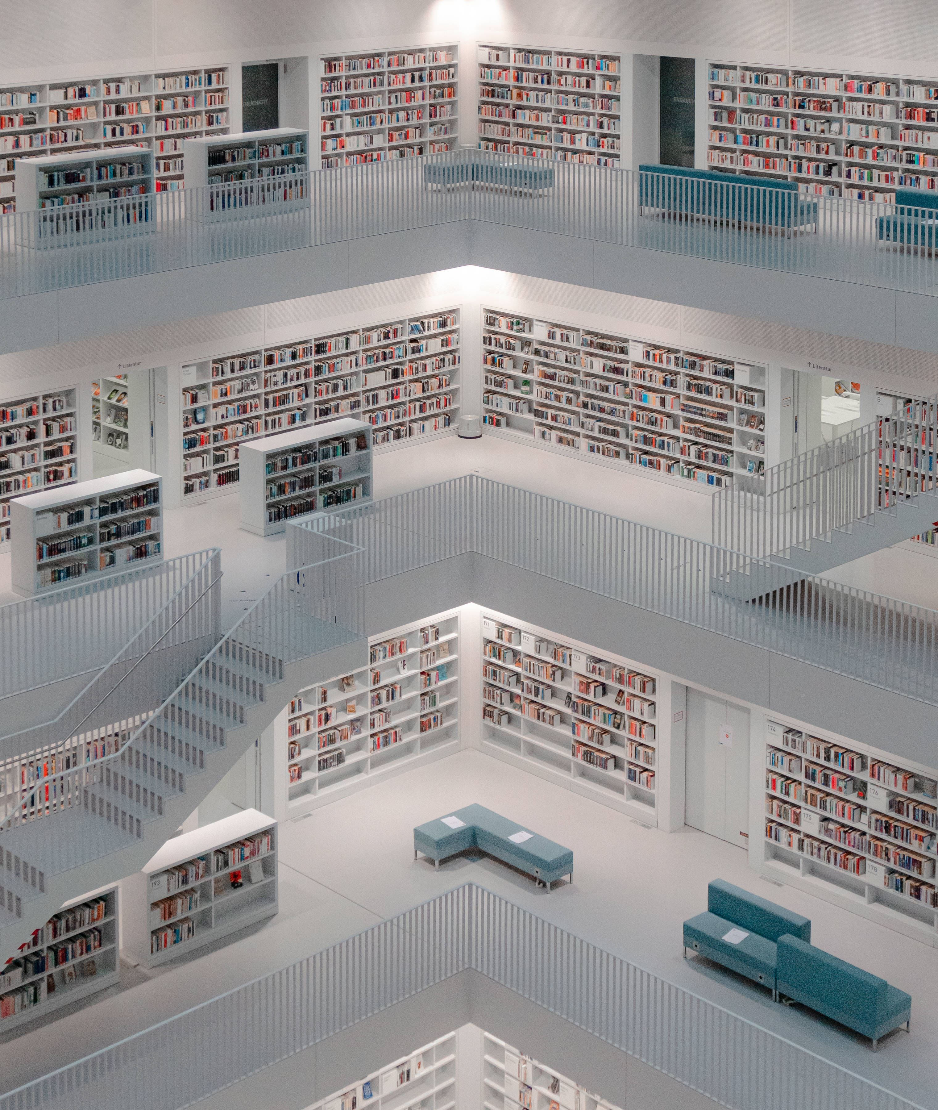 Malaking Puting Library Sa Germany Wallpaper