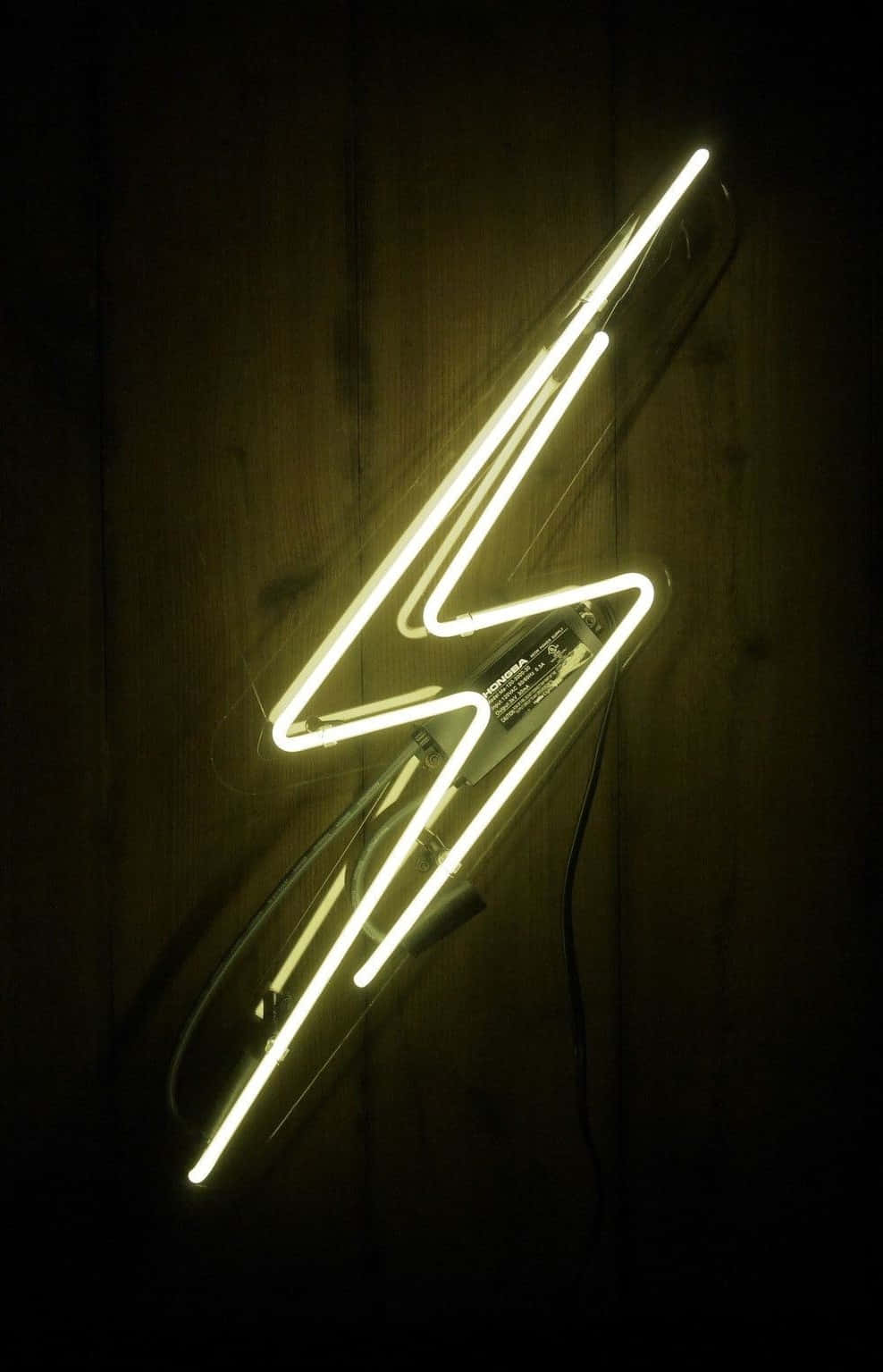 I-charge ang iyong iPhone nang napakabilis gamit ang bagong Lightning Bolt iPhone! Wallpaper