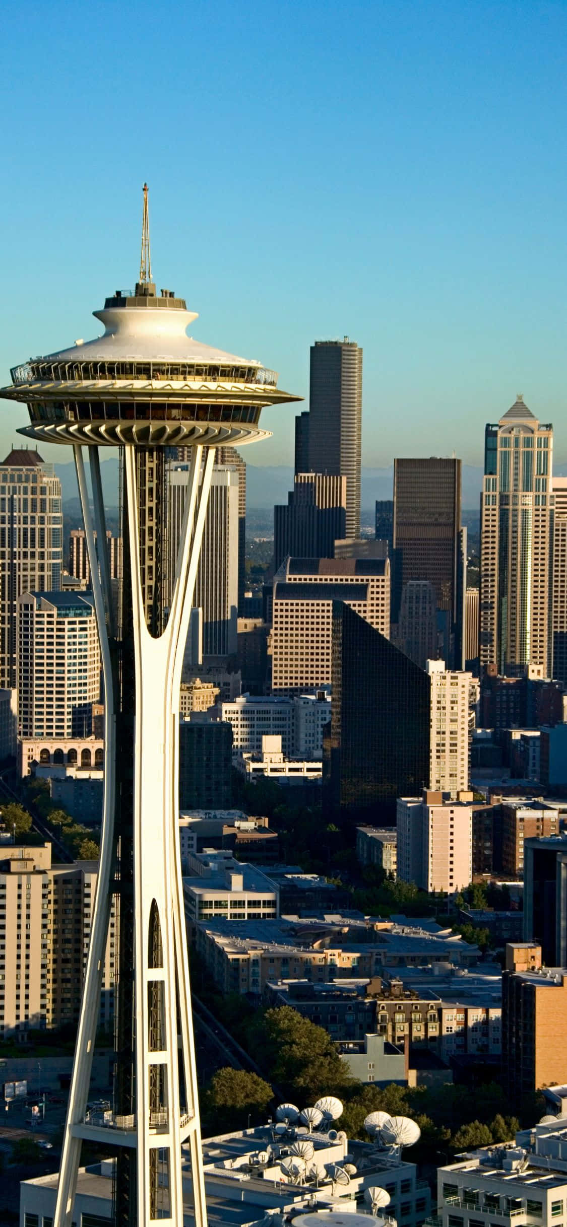 I-enjoy ang Seattle skyline mula sa iyong iPhone X Wallpaper