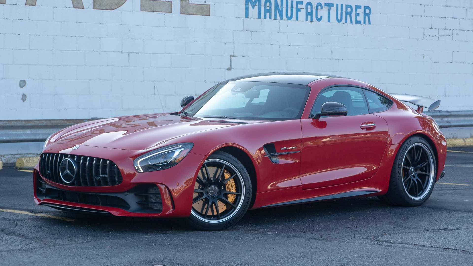 I-unlock ang kapangyarihan ng AMG GT-R Wallpaper