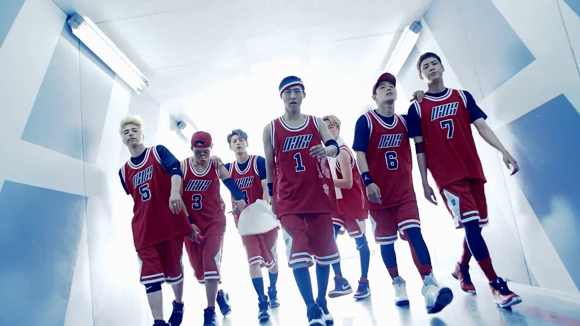 IKon na Naka-Jersey Shirts Wallpaper