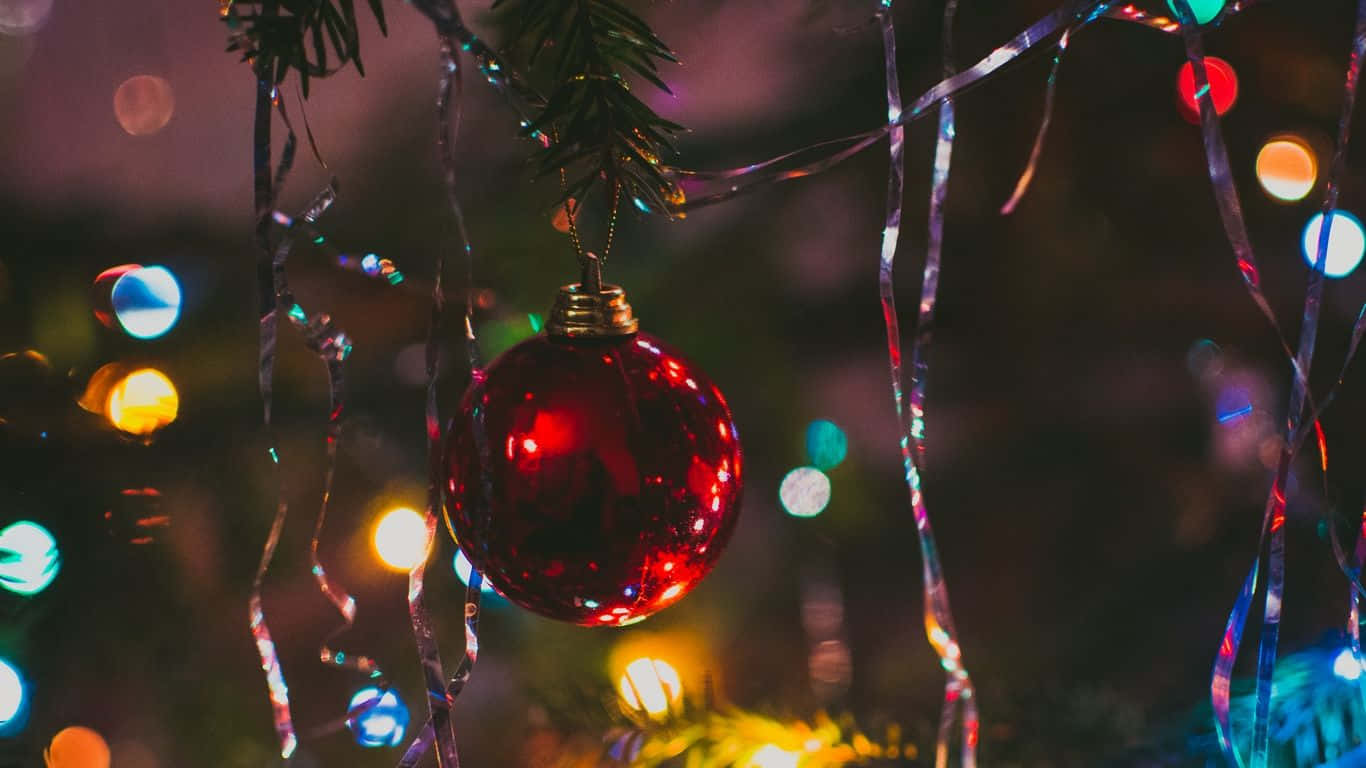 Ipagdiwang ang mga pagdiriwang ngayong season gamit ang makukulay na mga ilaw ng Pasko! Wallpaper