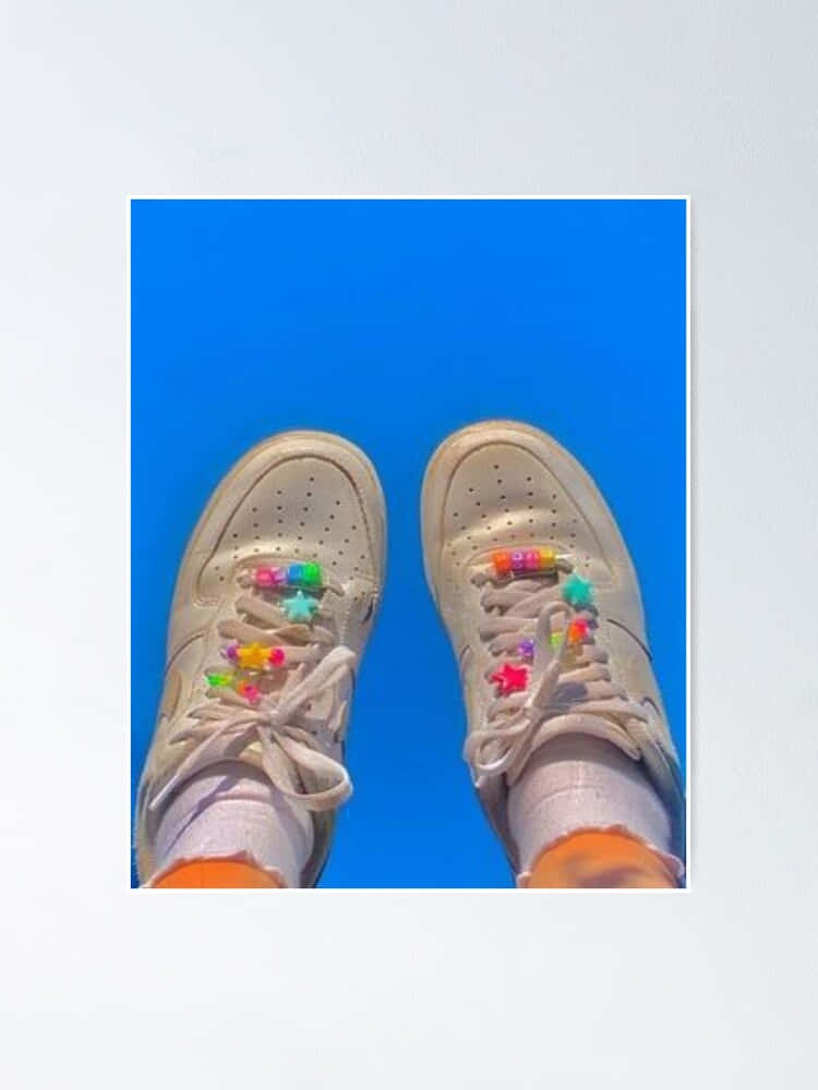 "Ipagdiwang ang malayang diwa gamit ang makulay at masiglang Indie Aesthetic." Wallpaper