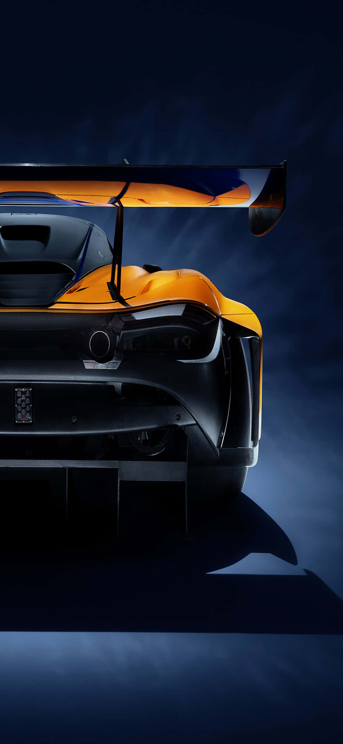 iPhone X Mclaren 720s GT3 Rear Background Wallpaper