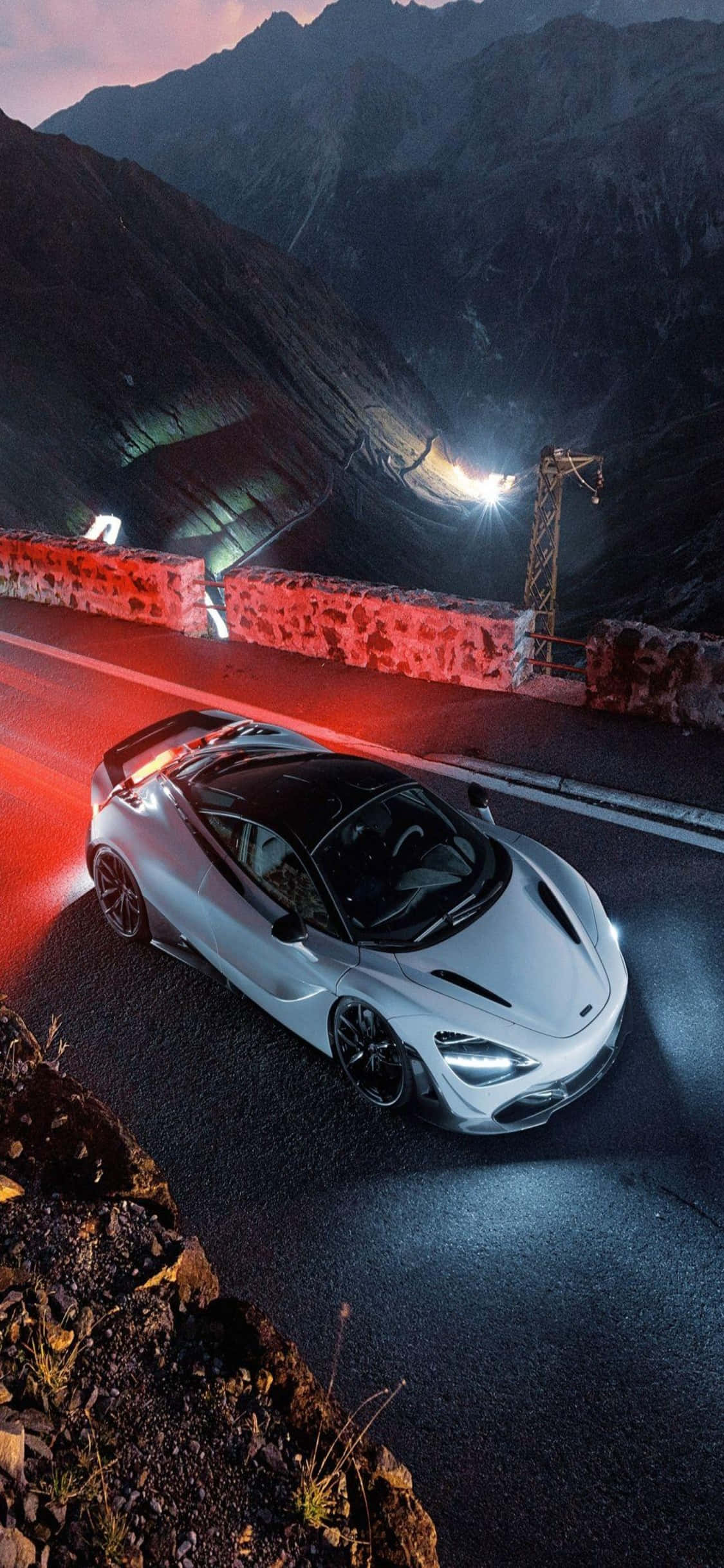iPhone X Mclaren 720s Puti na Sasakyan Background Wallpaper