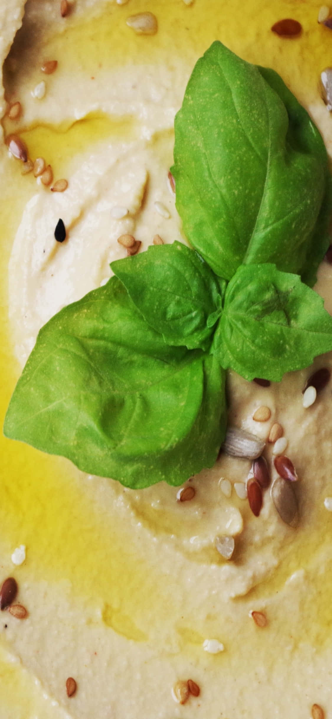 iPhone X Pasta White Sauce With Basil Background Wallpaper