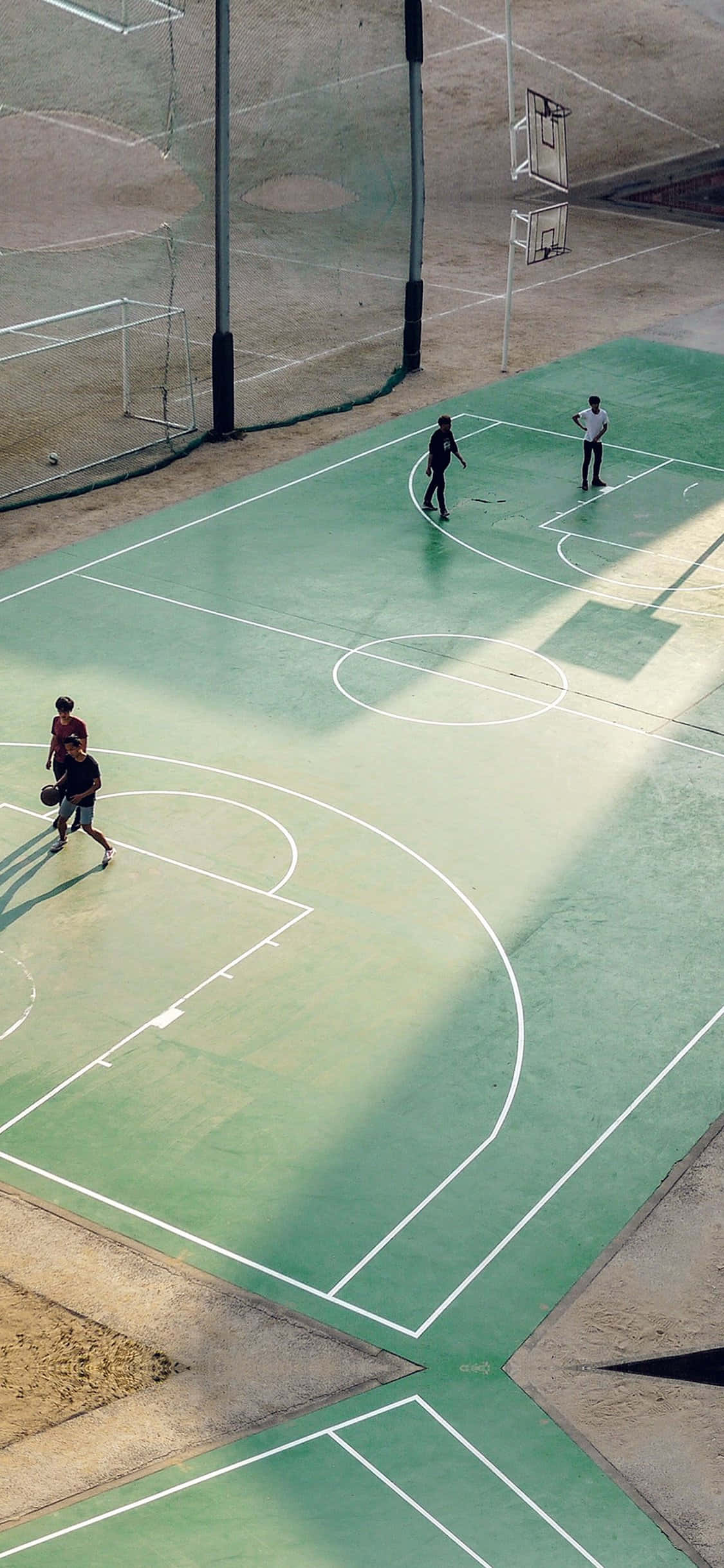 iPhone Xs Basketball Green Court Background Wallpaper