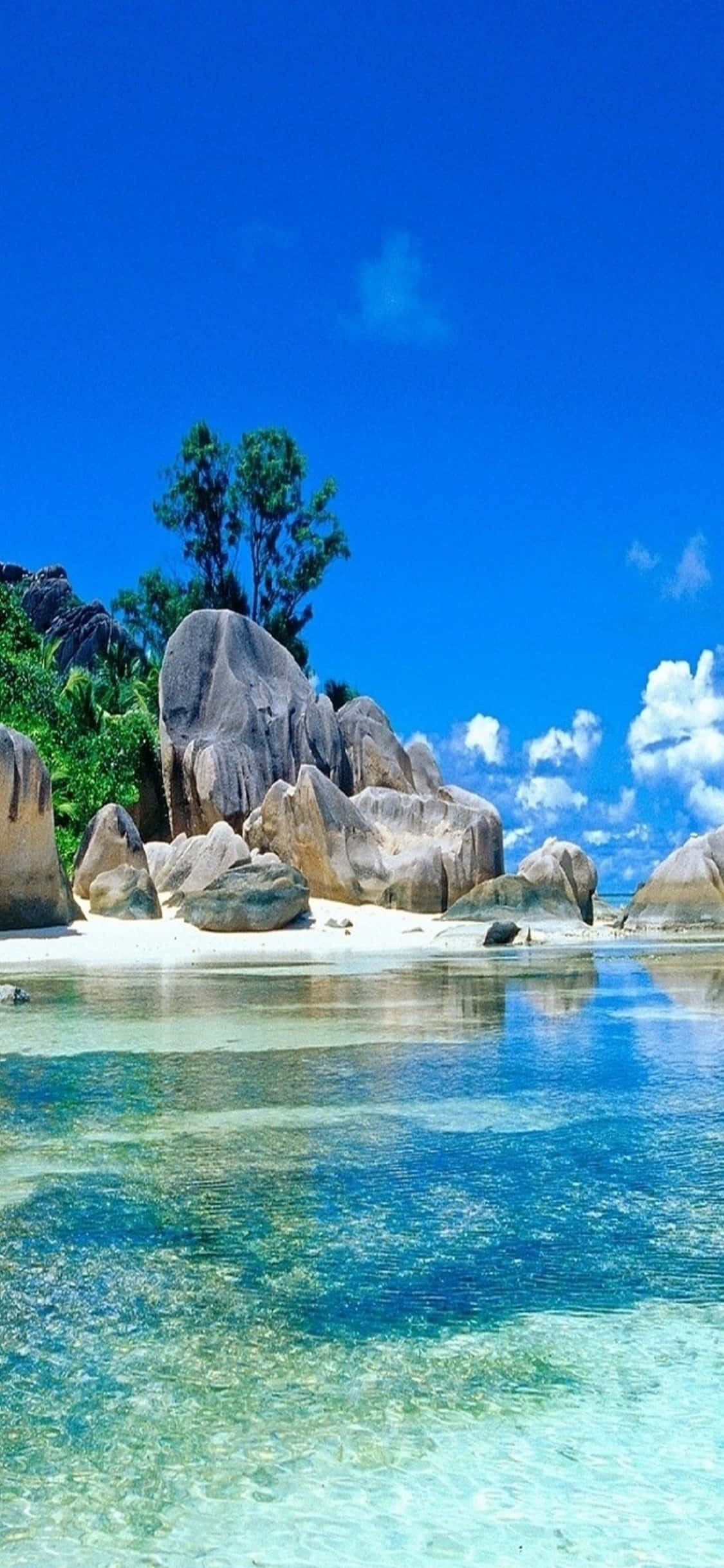 iPhone XS La Digue Beach Background Wallpaper