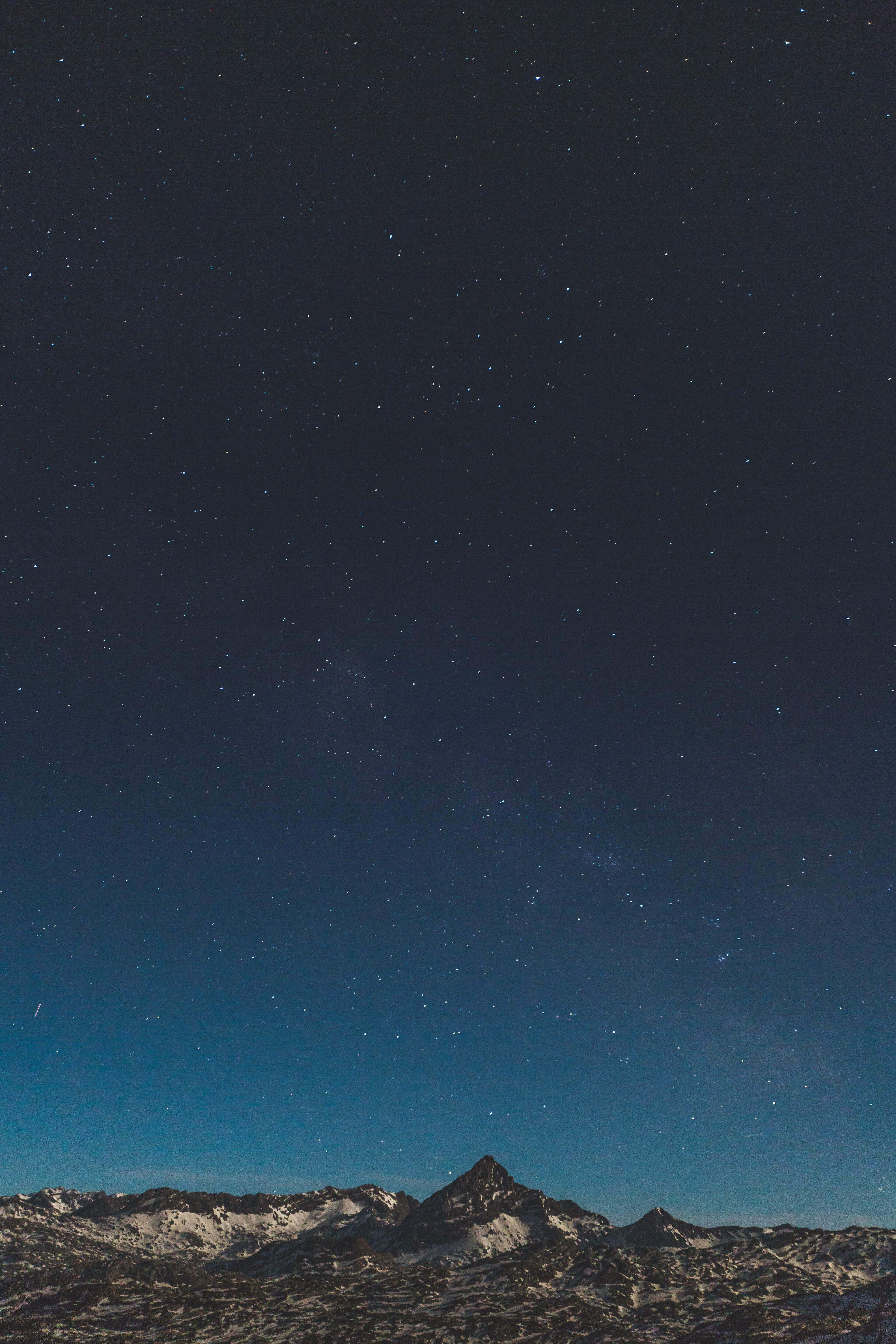 Irresistible Mountain Star iPhone Background Wallpaper