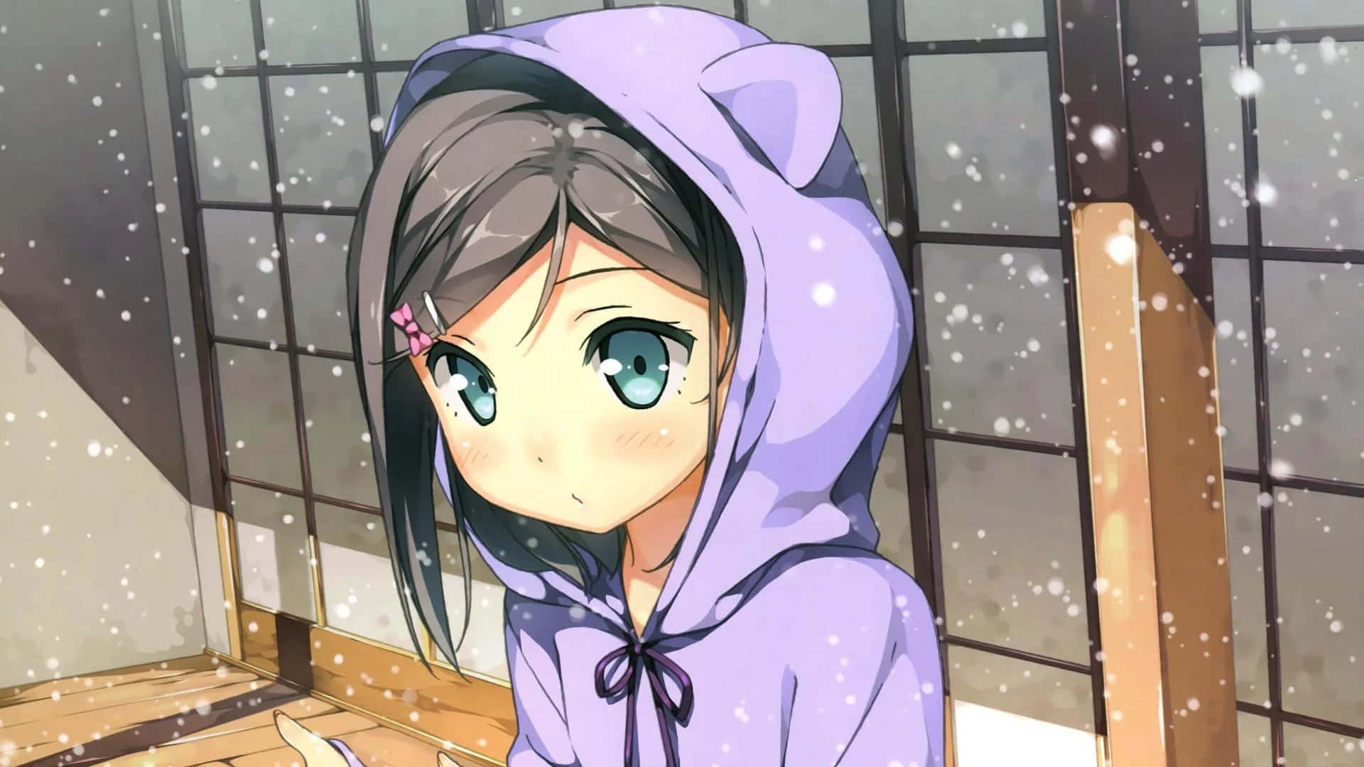 isang batang babae na naka-purple hoodie na nakaupo sa sahig na kahoy Wallpaper