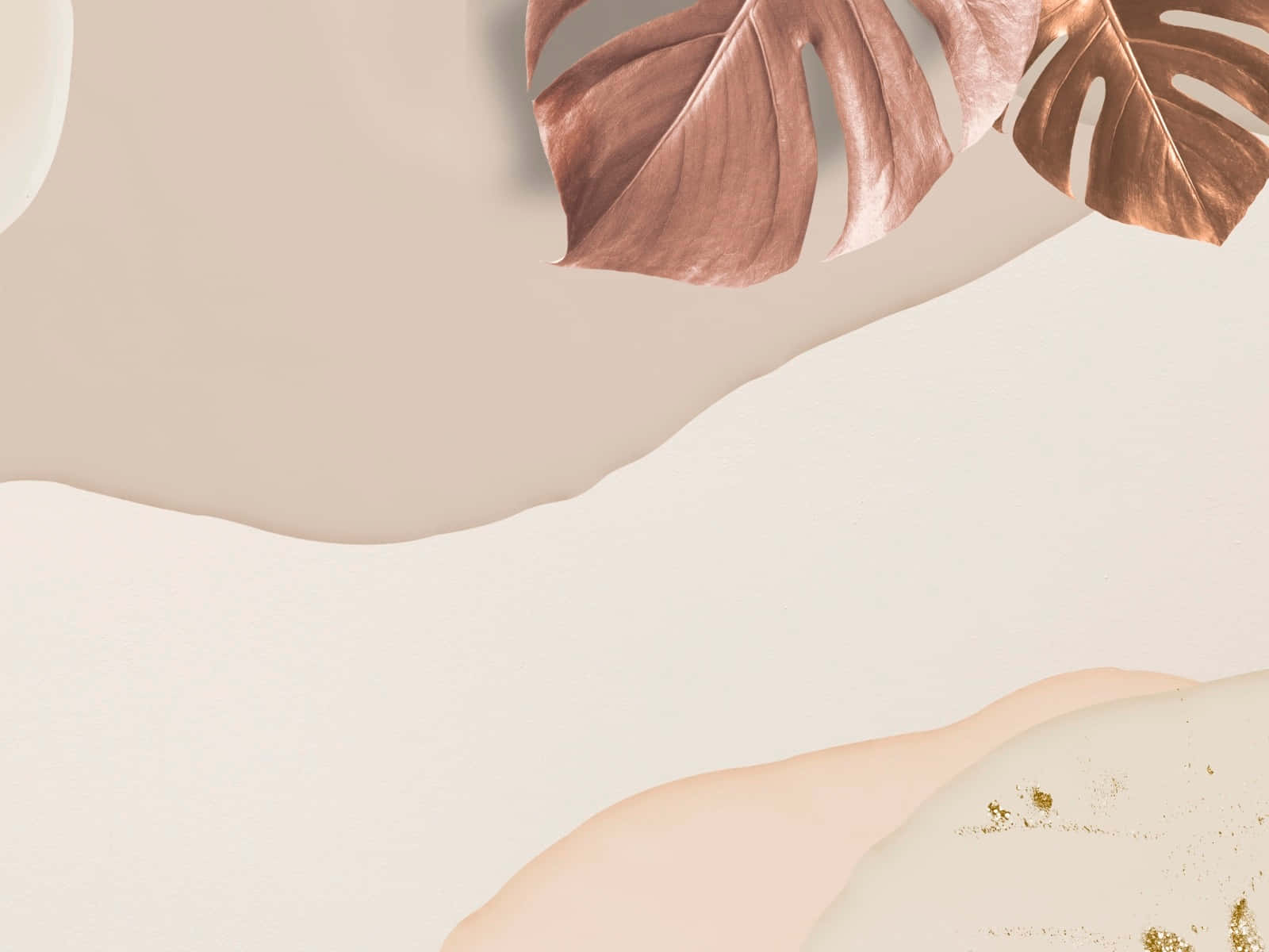 isang beige na background na may gintong dahon at bulaklak Wallpaper
