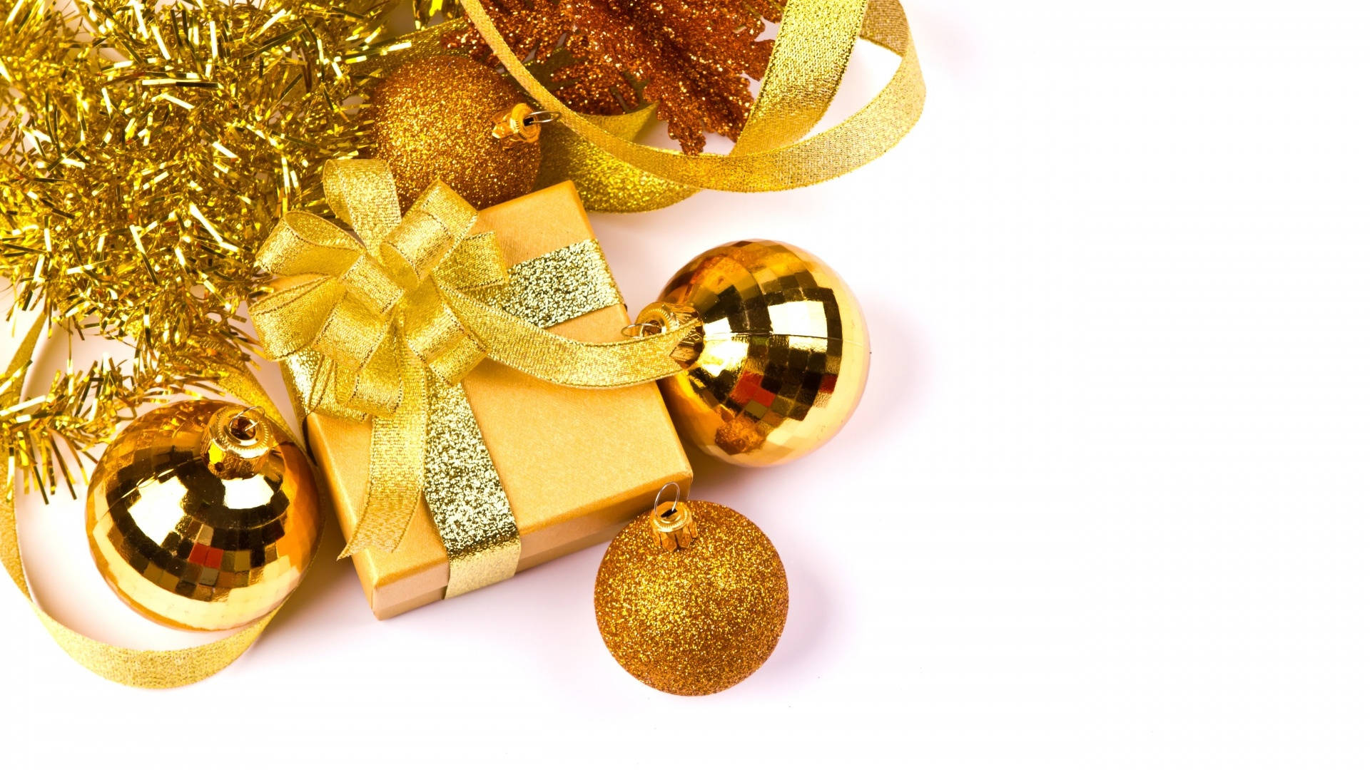 Isang Gintong Regalo ng Pasko Wallpaper
