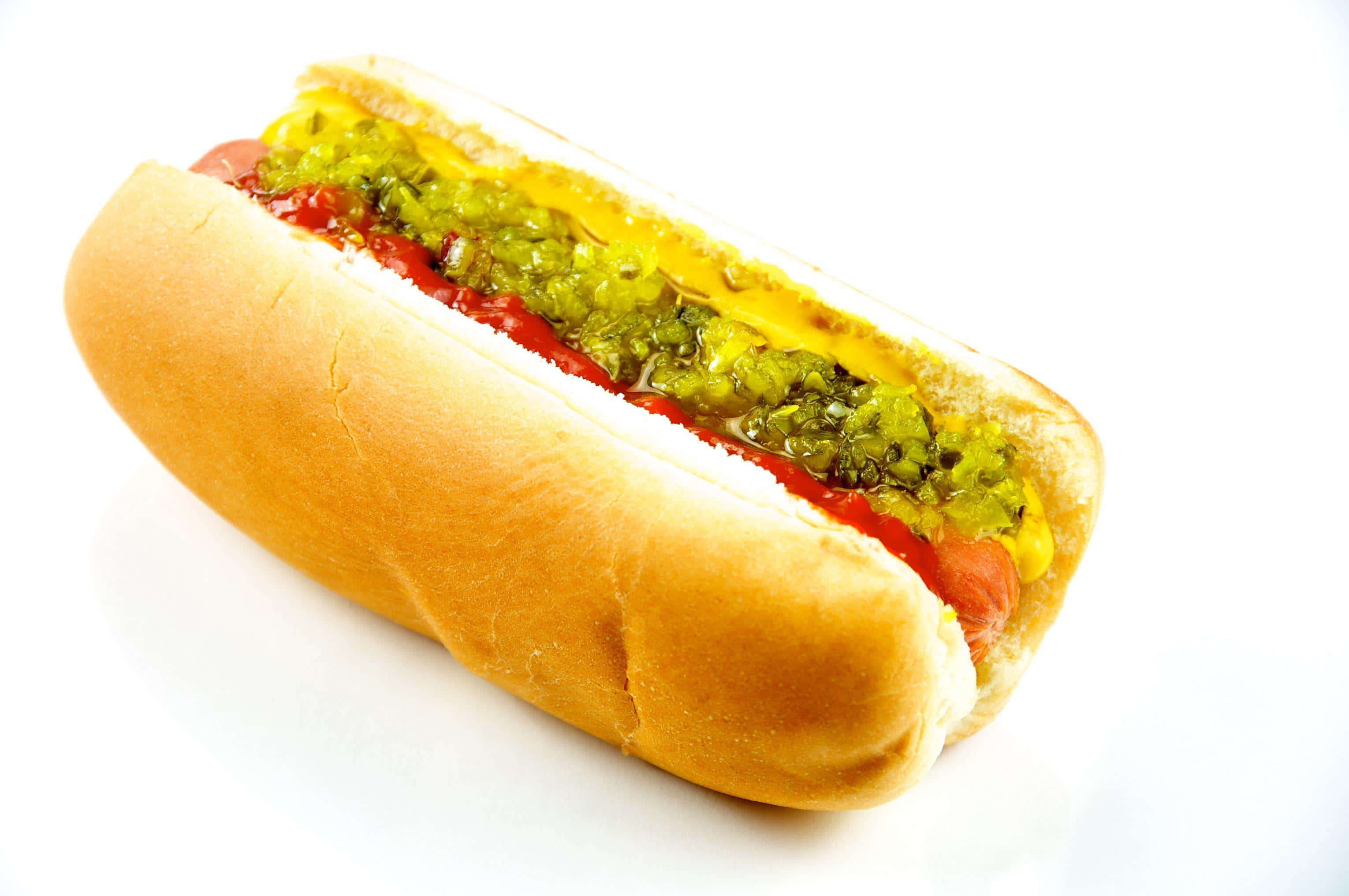 isang hot dog na may mustard at relish Wallpaper