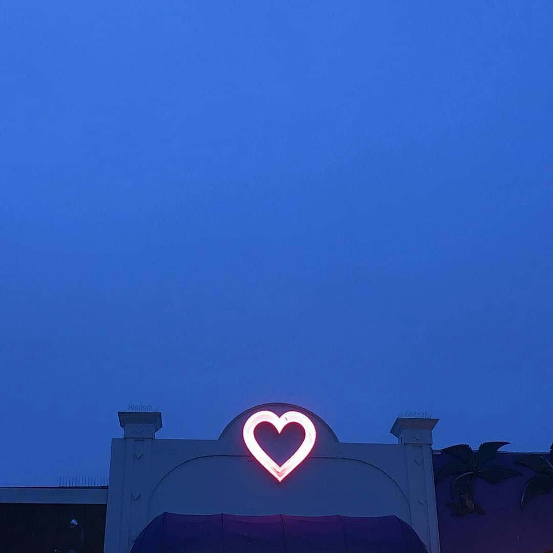 Isang Hugis-Pusong Aesthetic Wallpaper