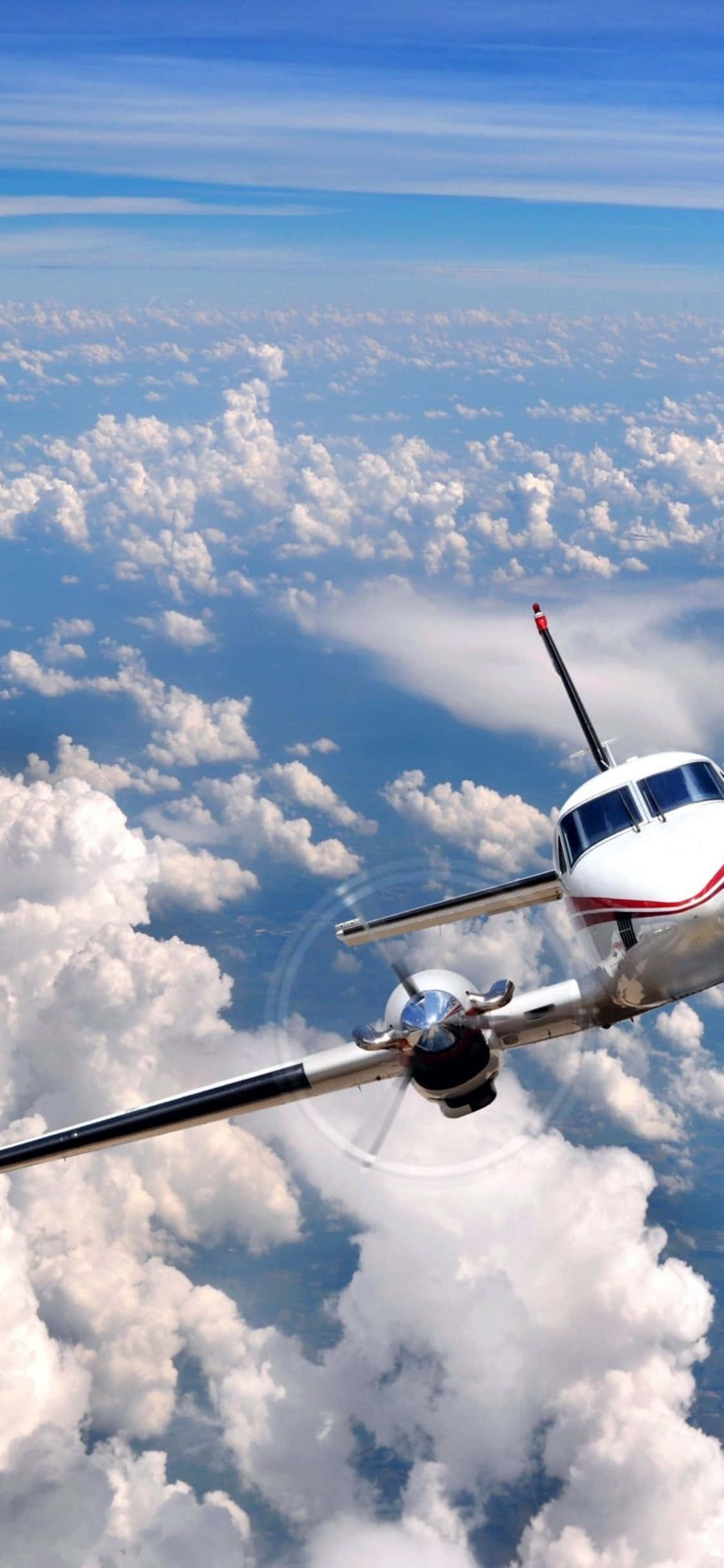 Isang Kapana-panahik na Pakikipagsapalaran ay Naghihintay sa iPhone Xs at Microsoft Flight Simulator Wallpaper