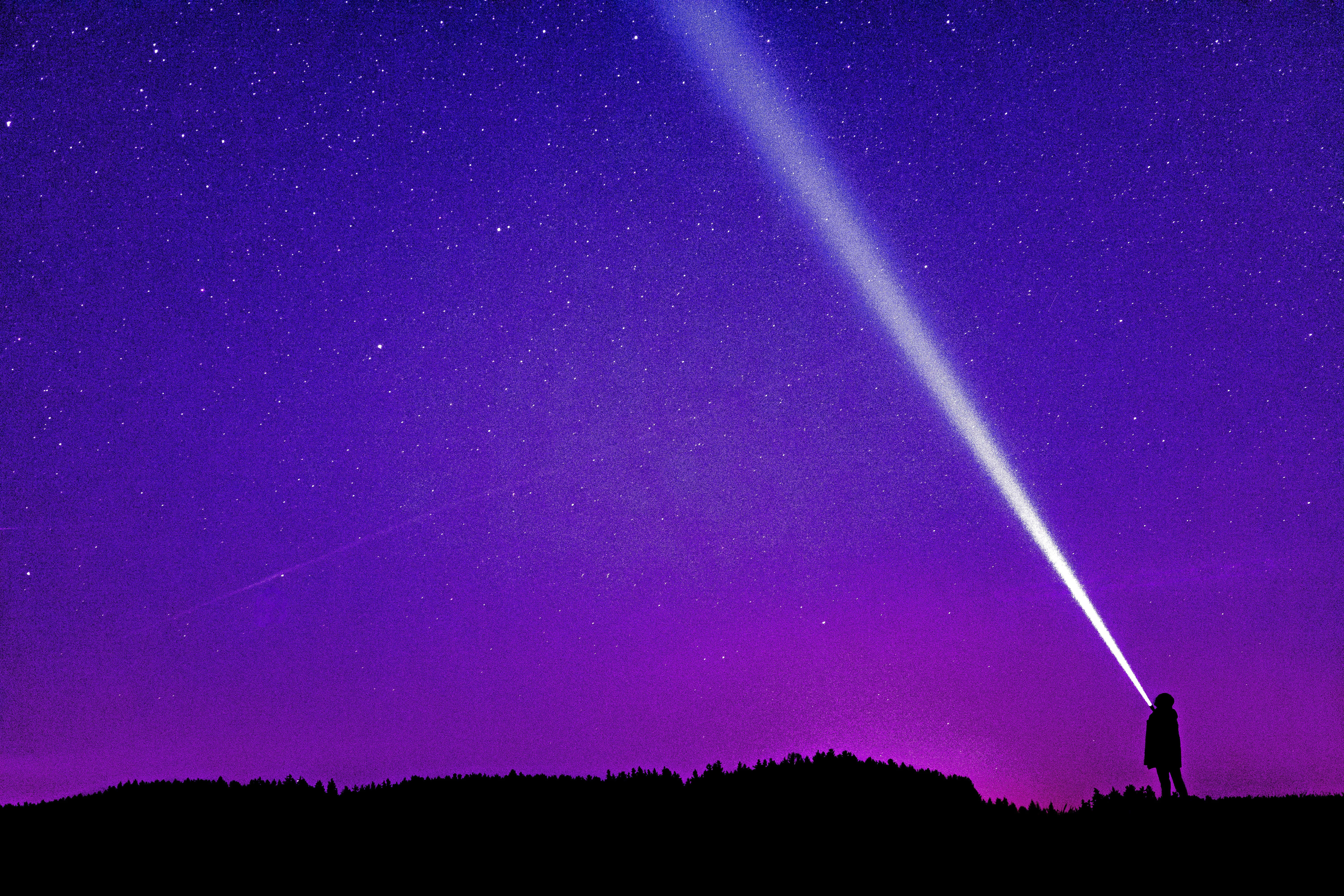 Isang mahiwagang dark purple aesthetic. Wallpaper