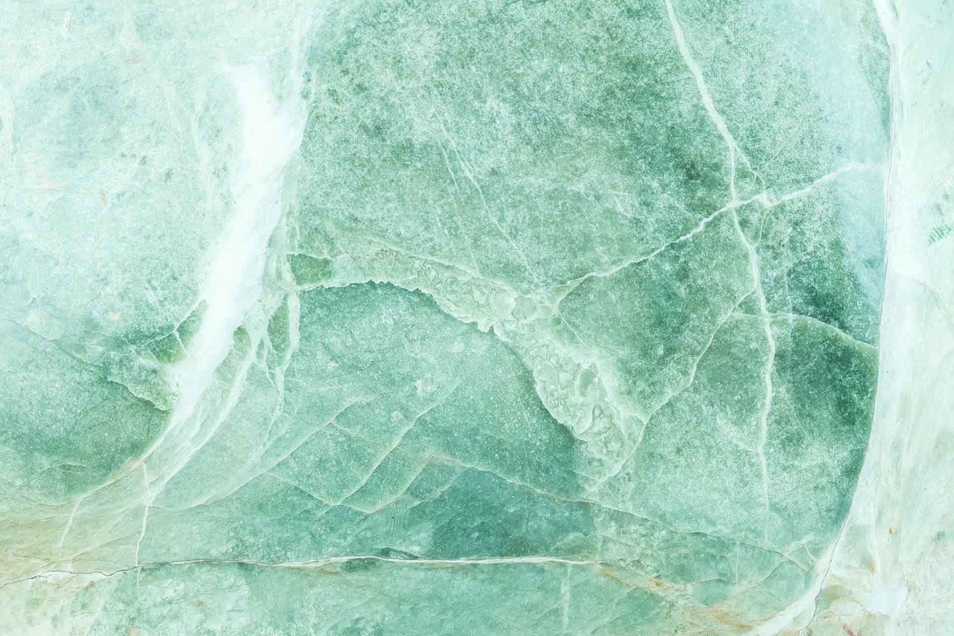 Isang nakakapresko at masiglang imahe ng mint-hued na mga dahon Wallpaper