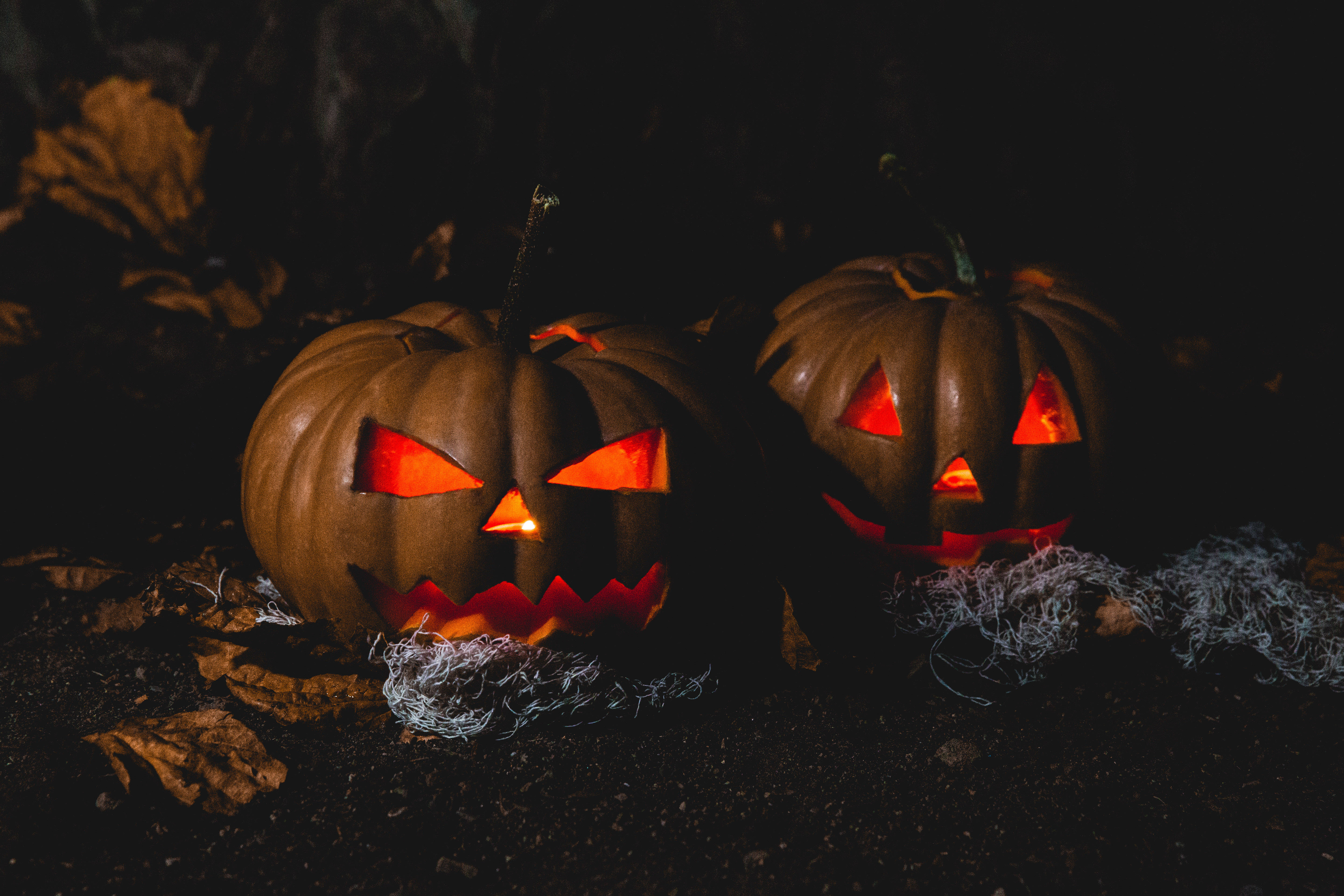 Isang Nakakatakot na Kalabasa para sa Nakakabiglang Halloween Wallpaper