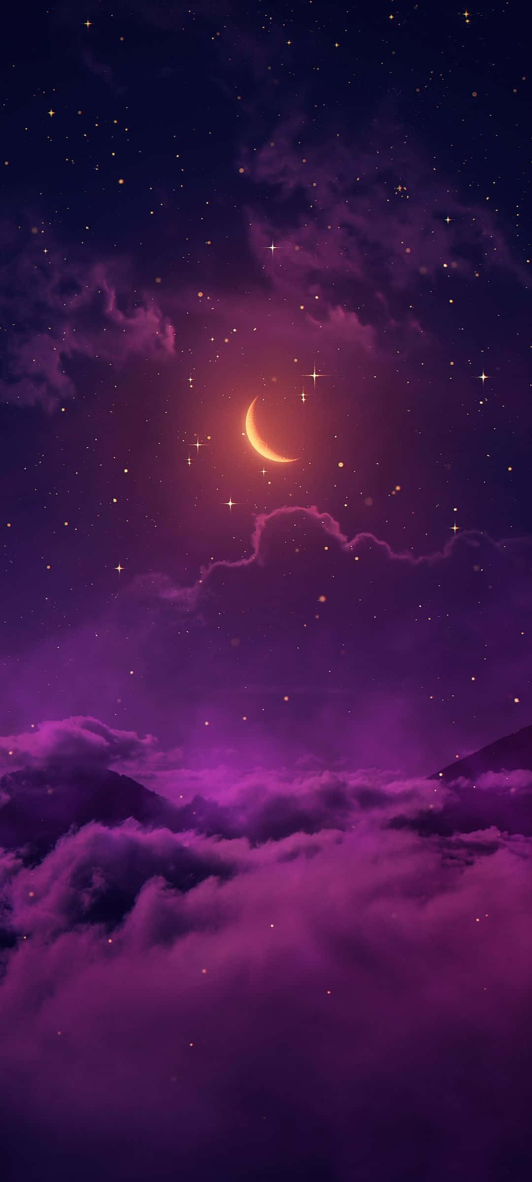 isang purpura na langit na may mga ulap at isang kresente Wallpaper