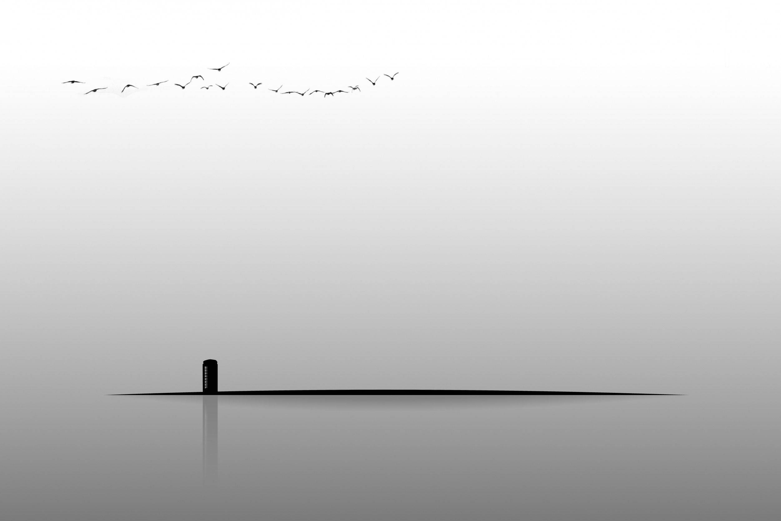 Isang Walang Lamang Telephone Booth sa Malinis na Disenyong Minimalist Wallpaper