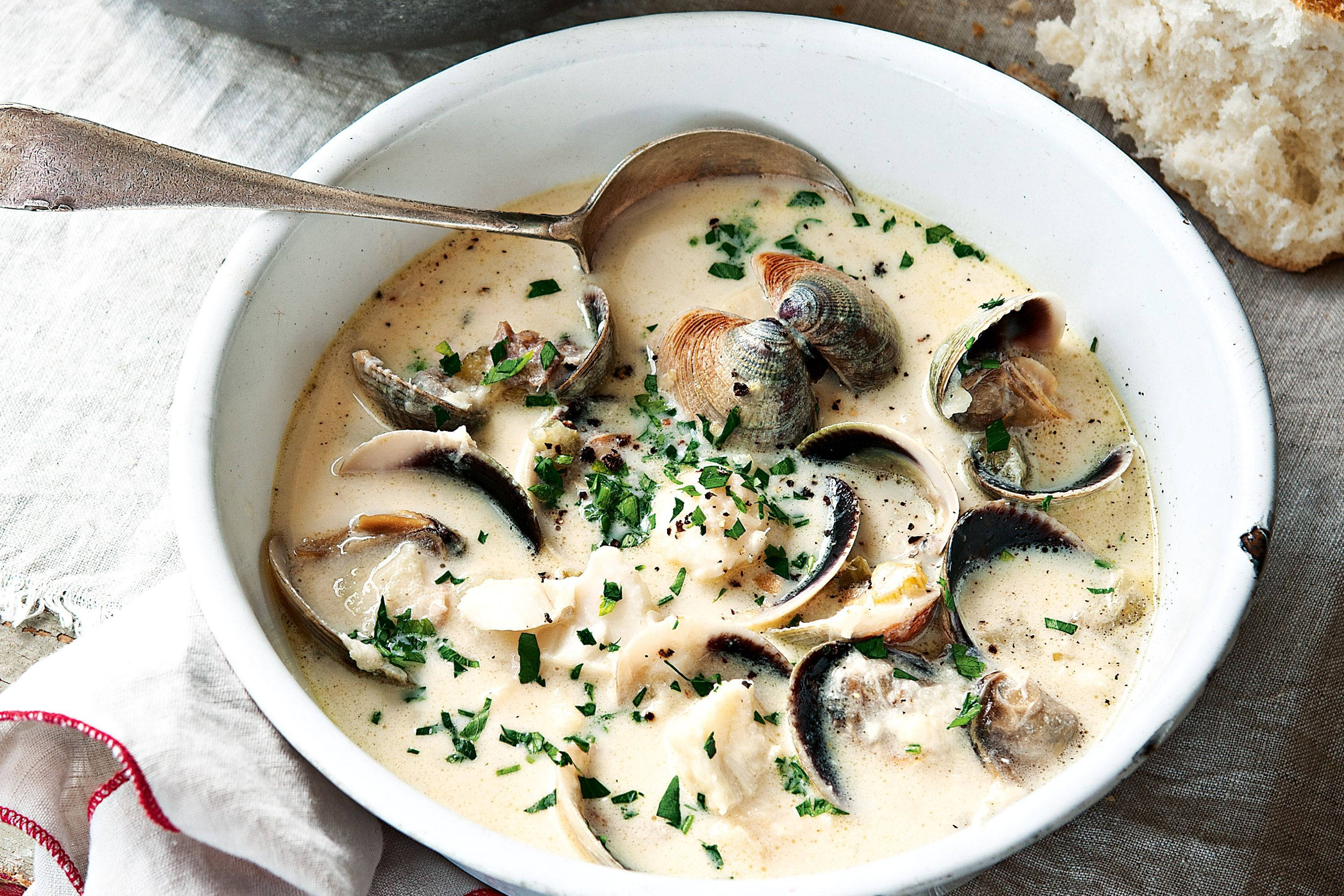 Isda at Clam Chowder Wallpaper
