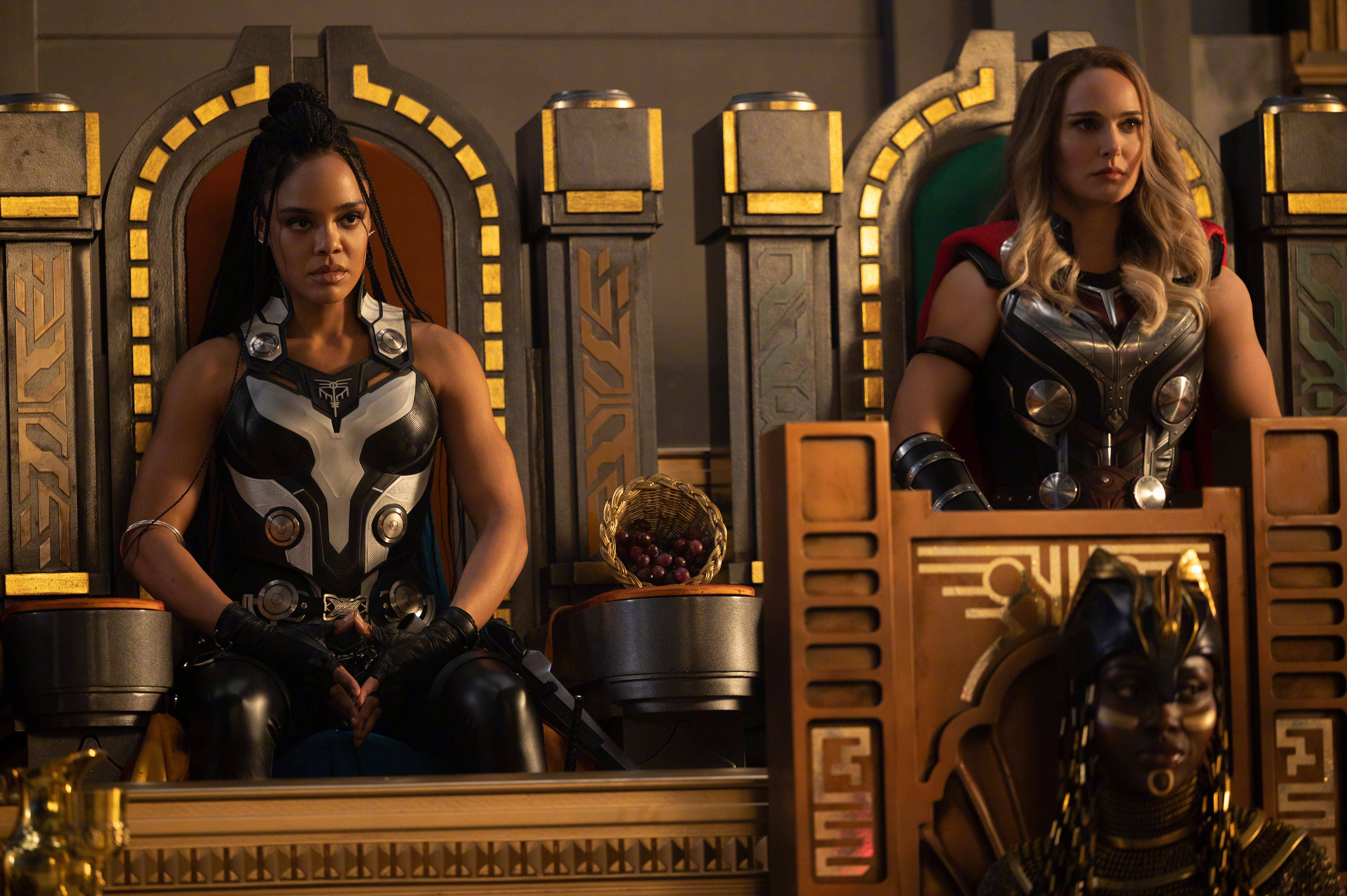 Jane Foster at Valkyrie, Handa na sa Aksyon sa Thor: Love and Thunder Wallpaper
