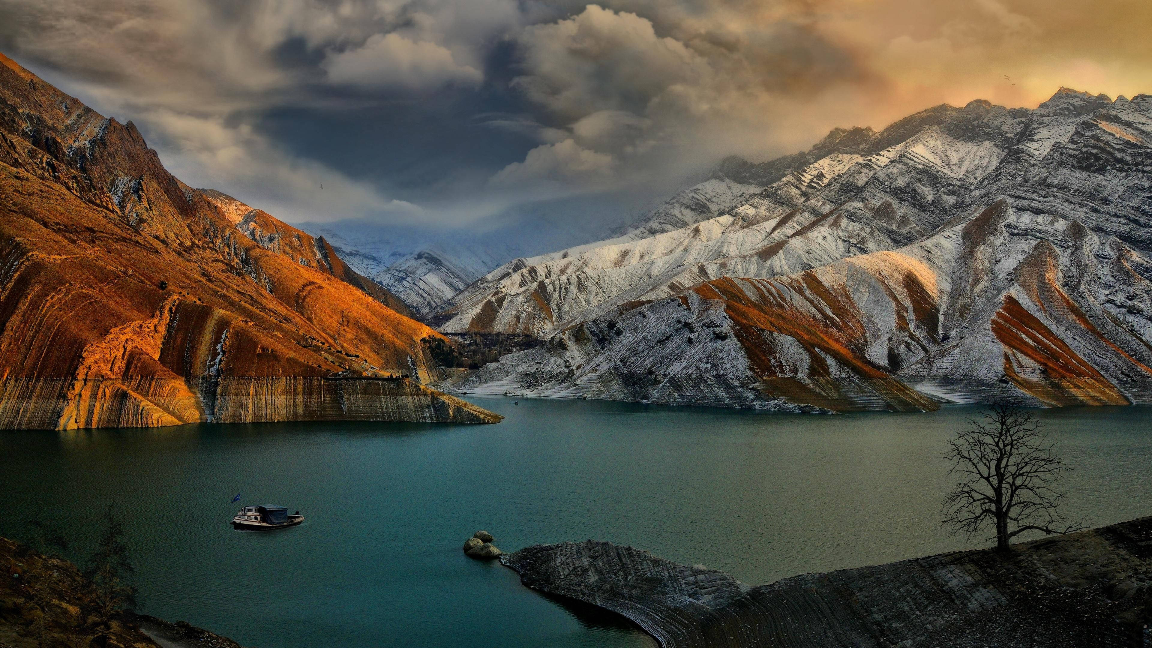 Kahanga-hangang Tanawin mula sa Alborz Mountains Wallpaper