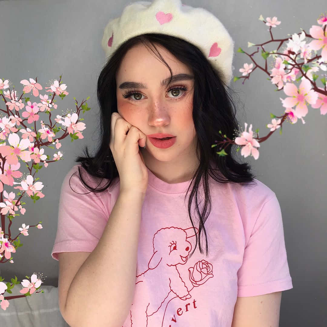 Kapansin-Pansin na Estetika ng Lagda Wallpaper
