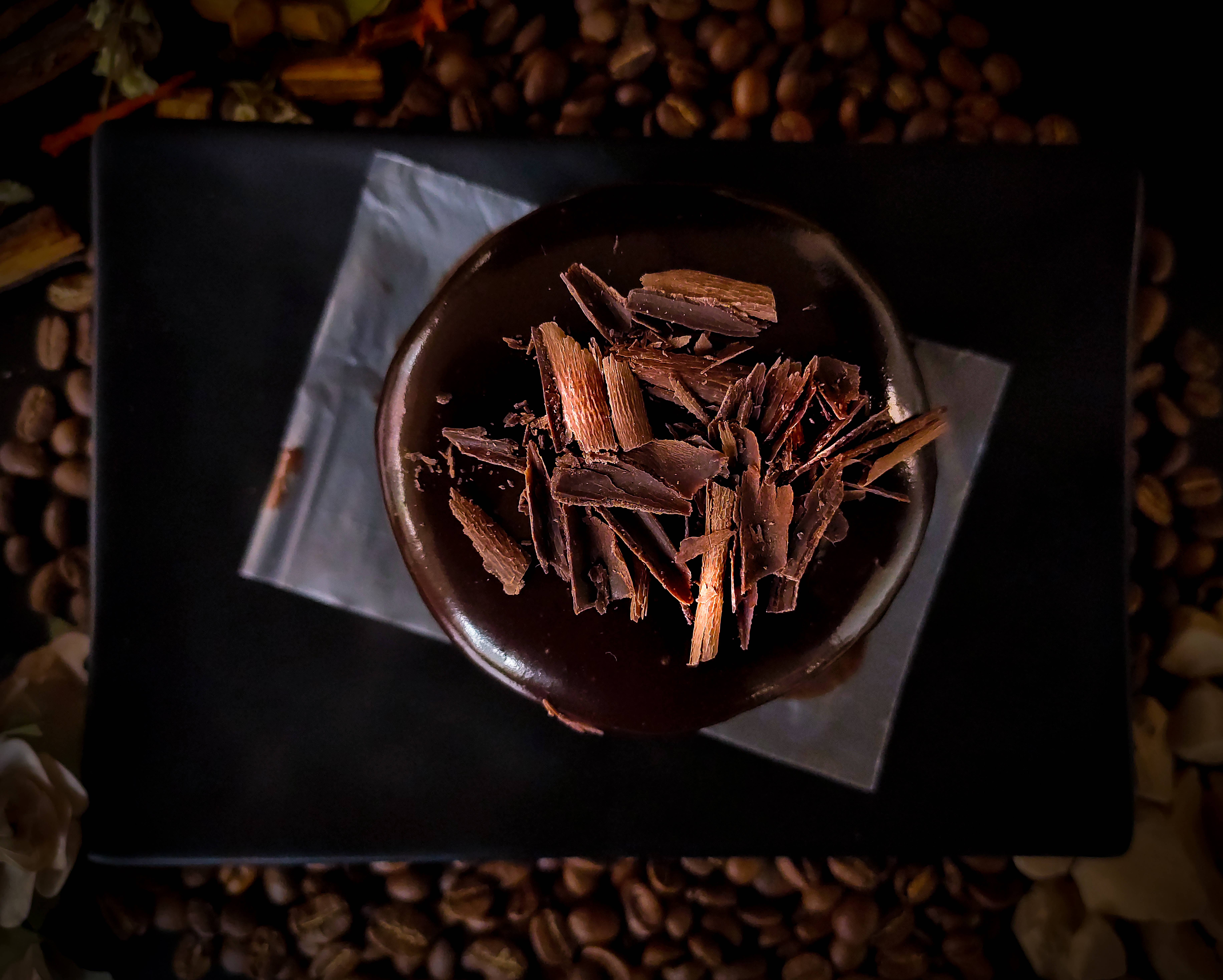 Keyk na Sikulate at mga Butil ng Kape Wallpaper