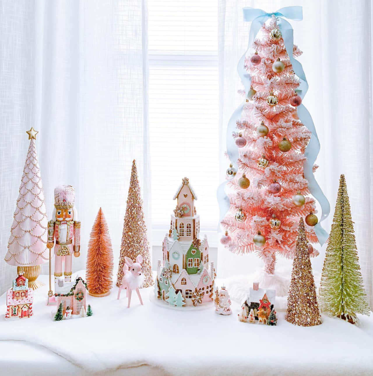 Koleksyon ng Christmas Tree na Cute Pastel Aesthetic Wallpaper