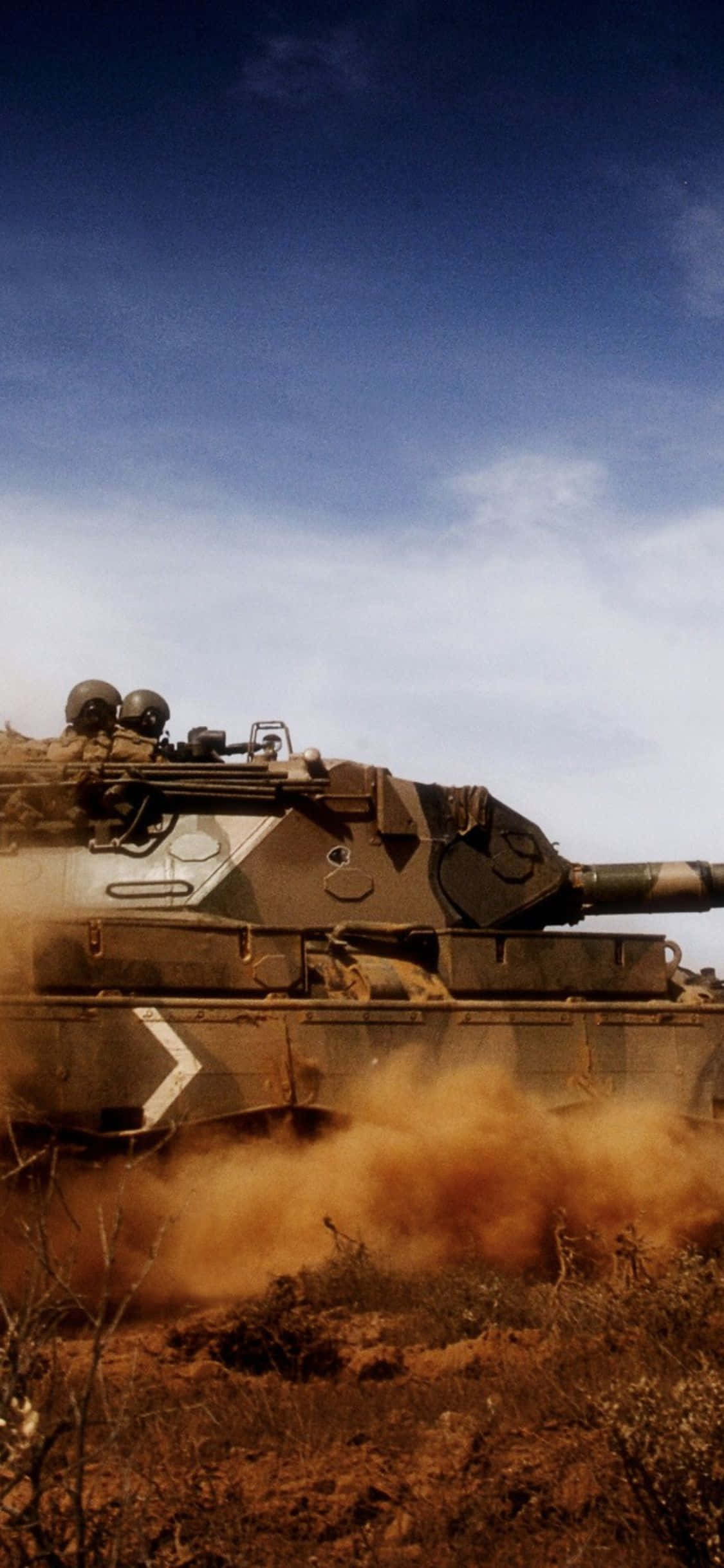 Larawan Mapalad na Armored Tank para sa iPhone XS Wallpaper